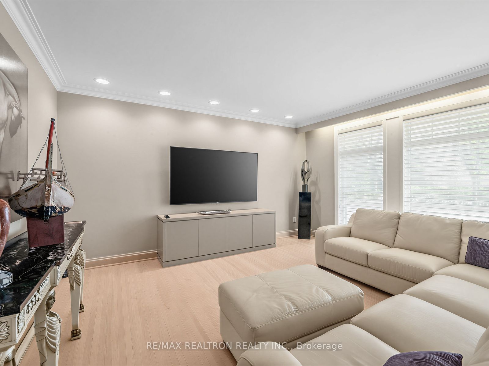 Listing 12505 Image