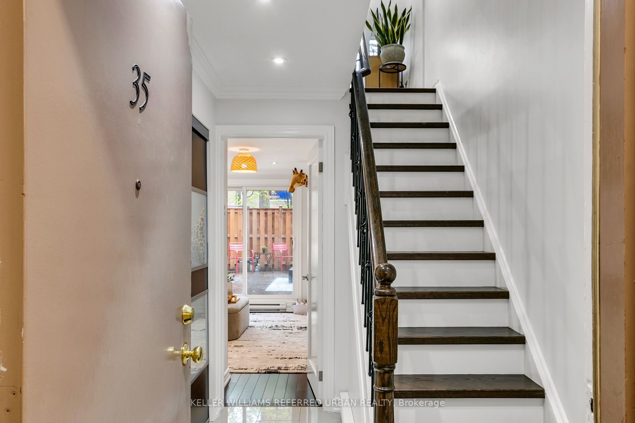 Listing 9052 Image