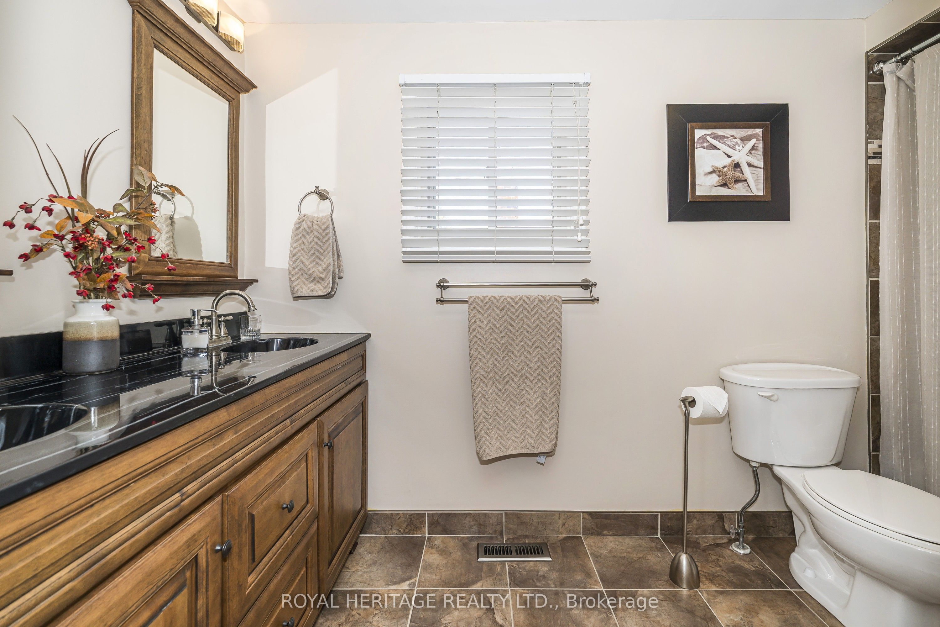 Listing 12115 Image
