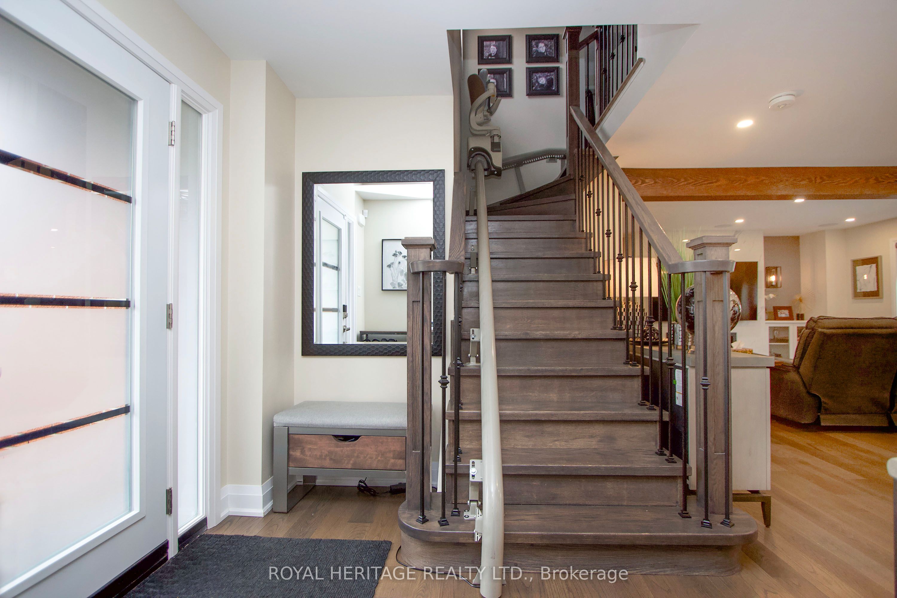 Listing 9518 Image