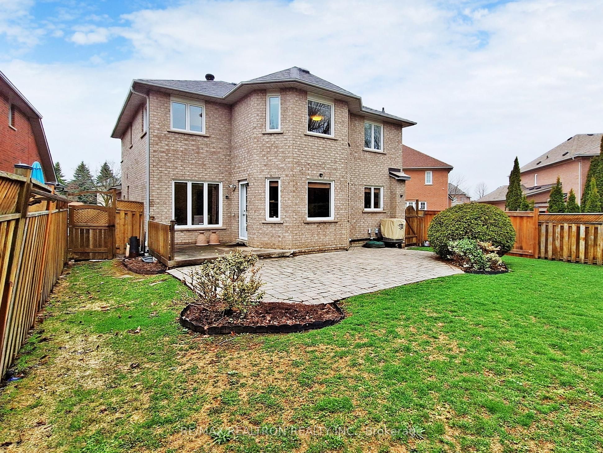 Listing 8574 Image
