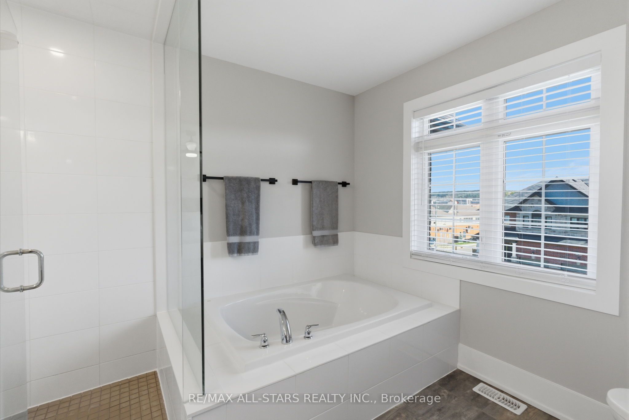 Listing 16025 Image