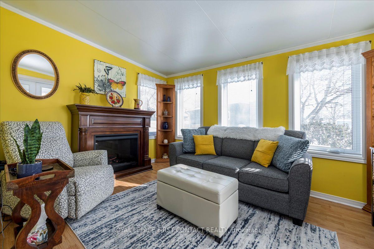Listing 7782 Image