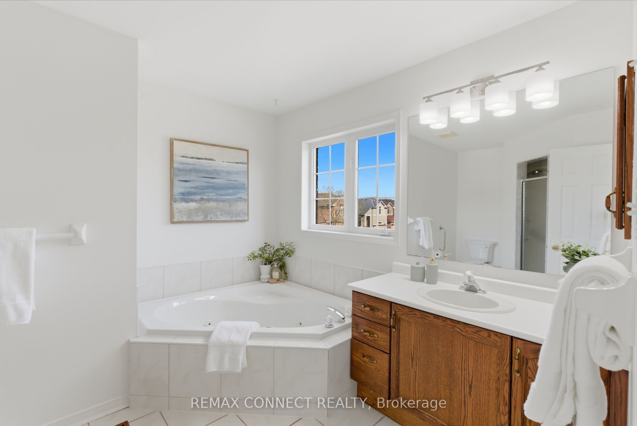 Listing 8209 Image