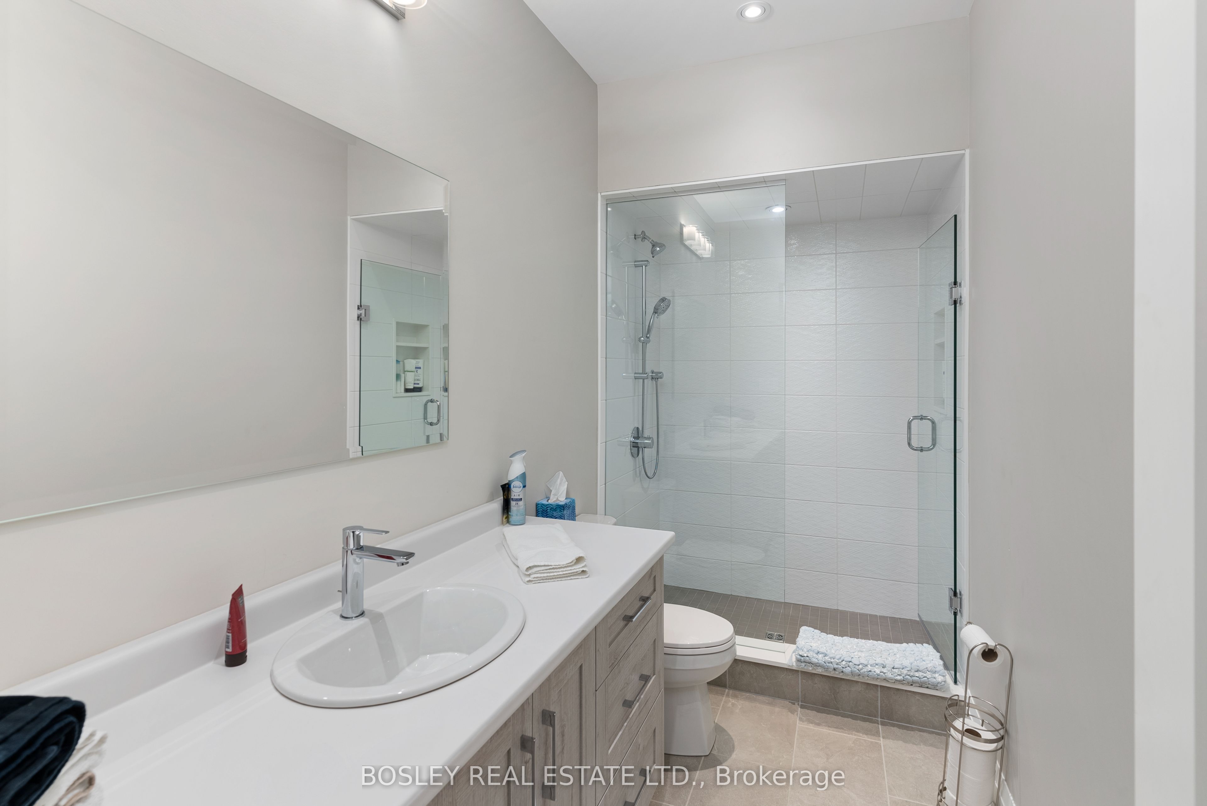 Listing 12225 Image