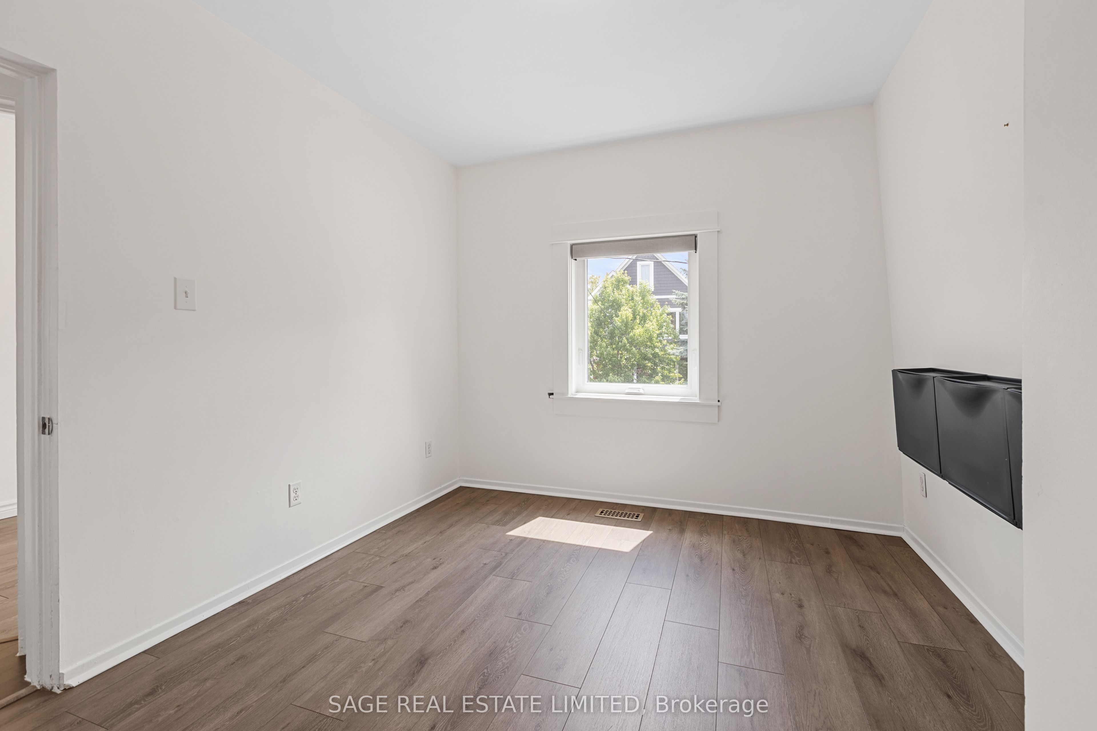 Listing 6485 Image