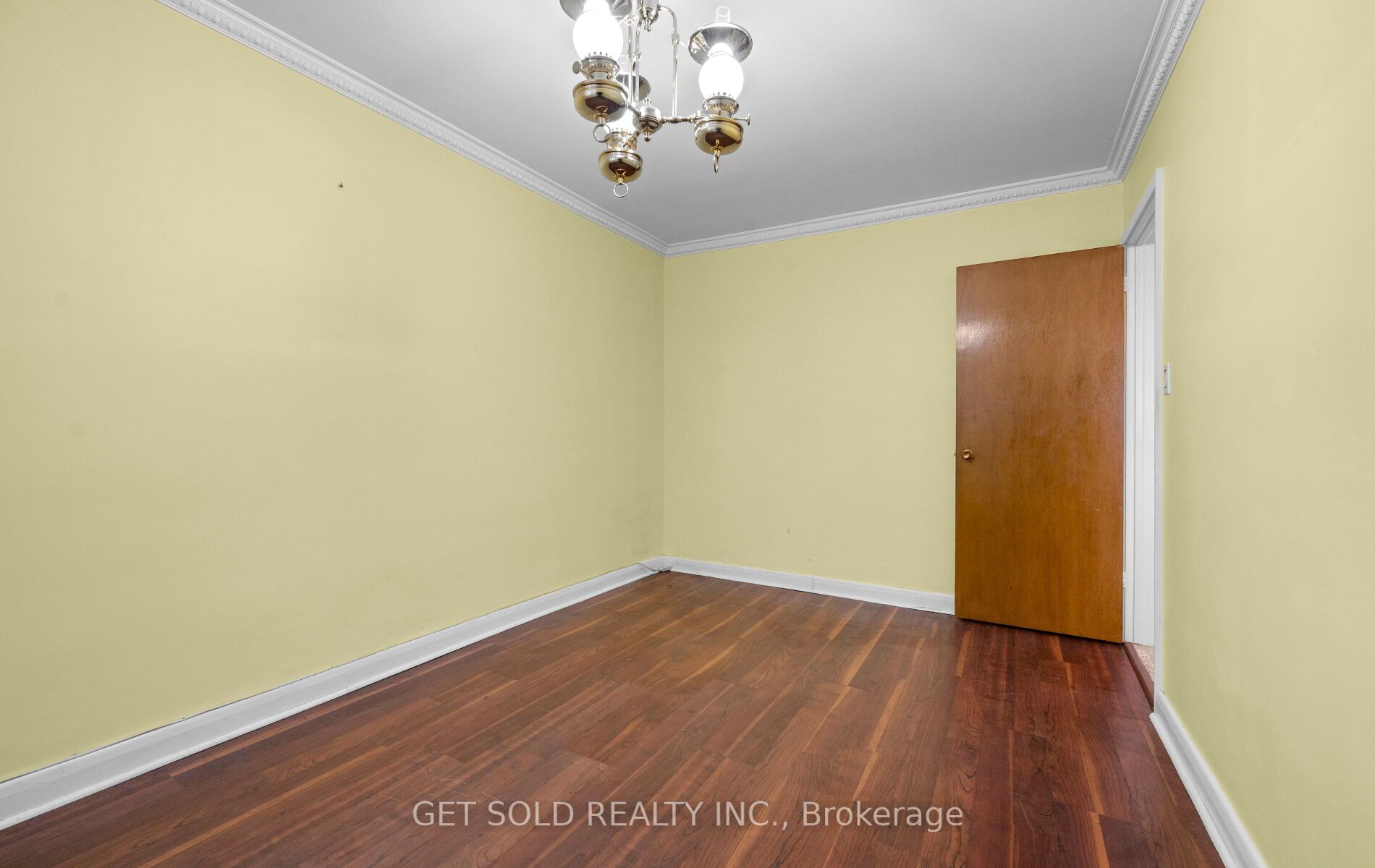Listing 5591 Image