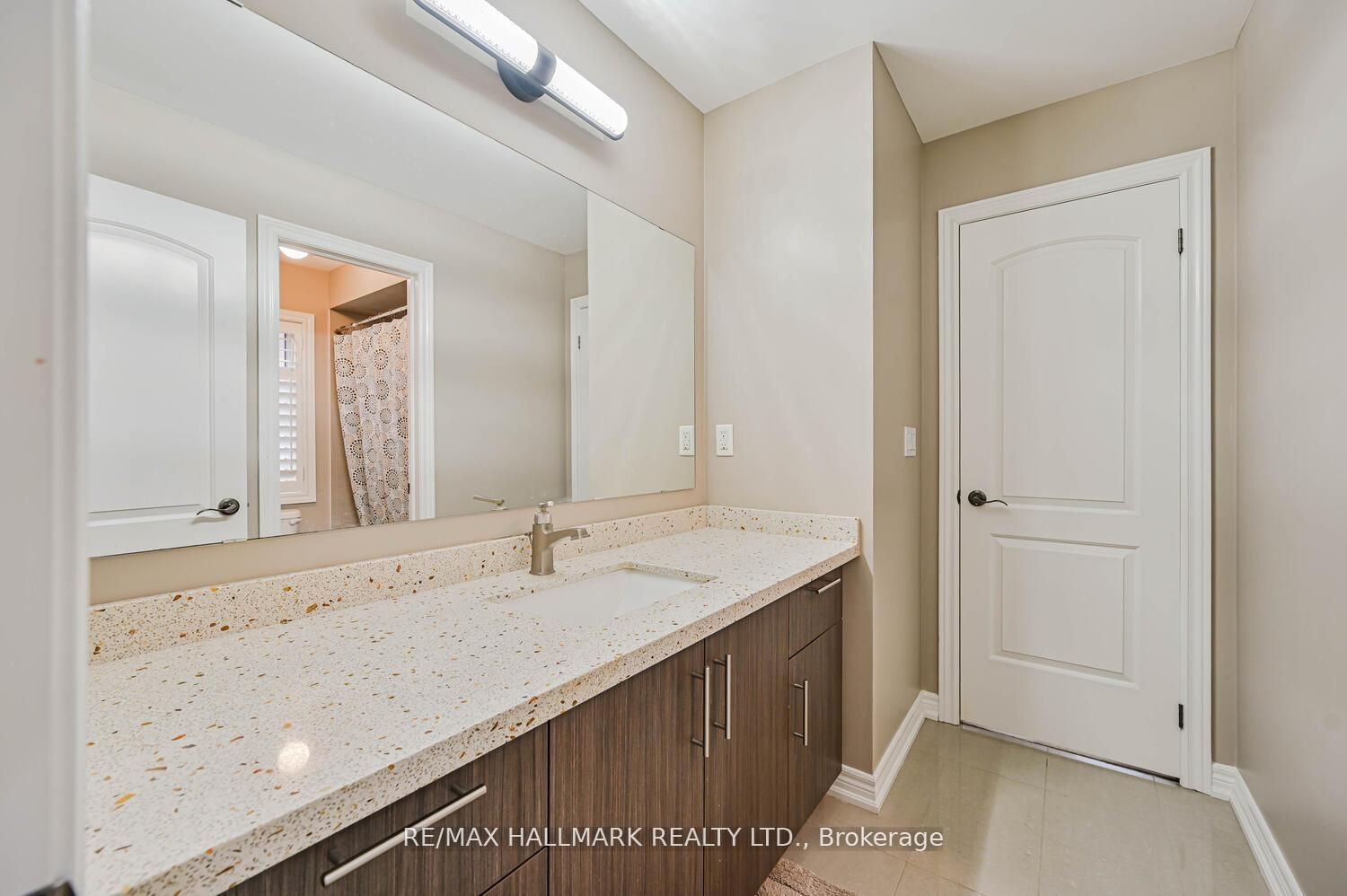 Listing 8595 Image