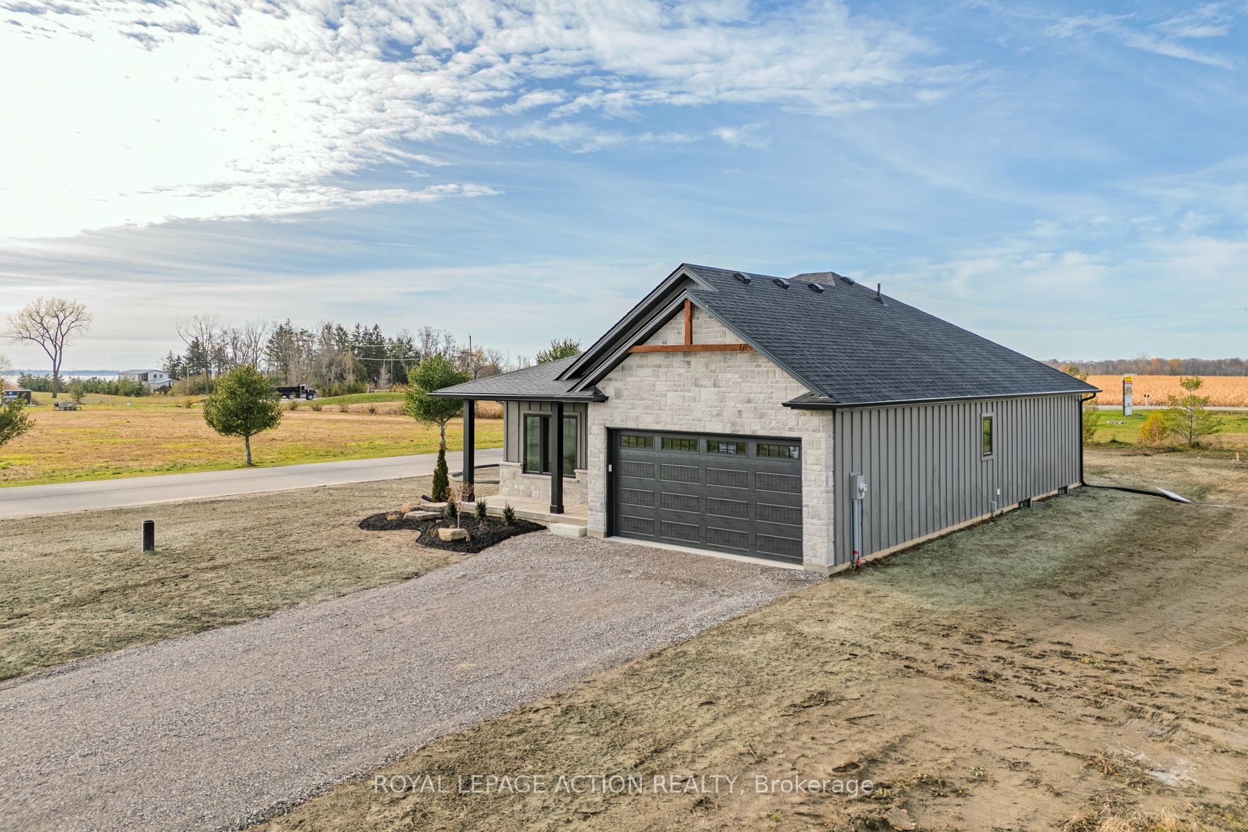 Listing 8144 Image