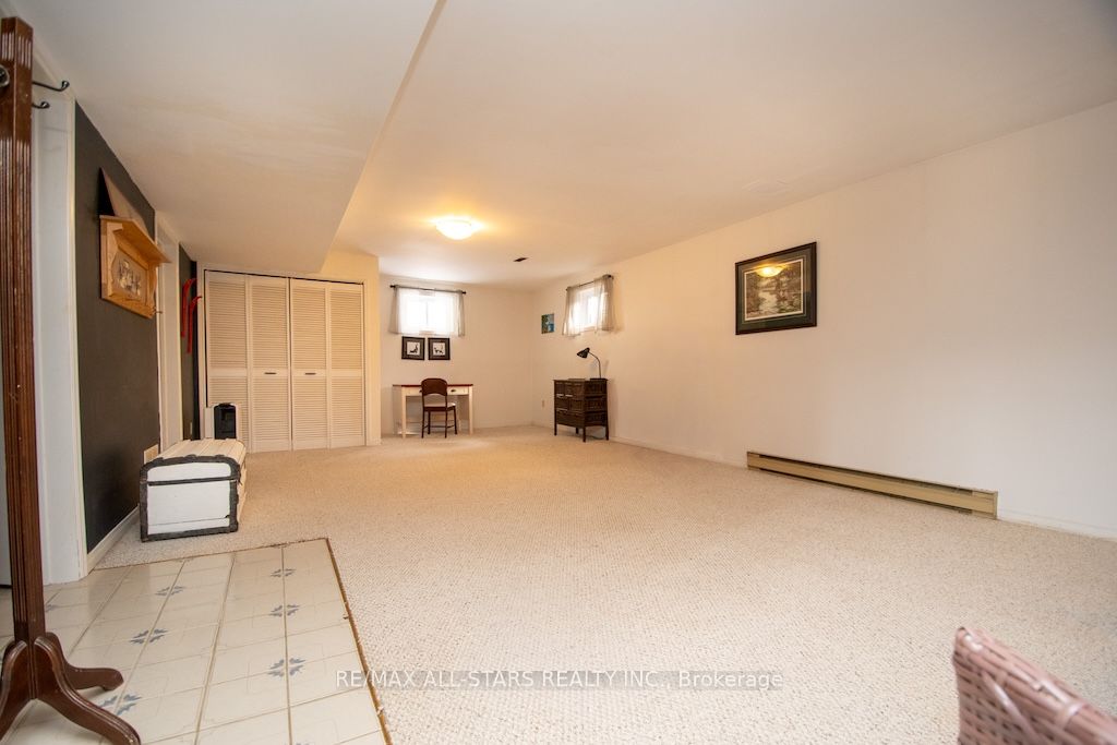 Listing 104 Image