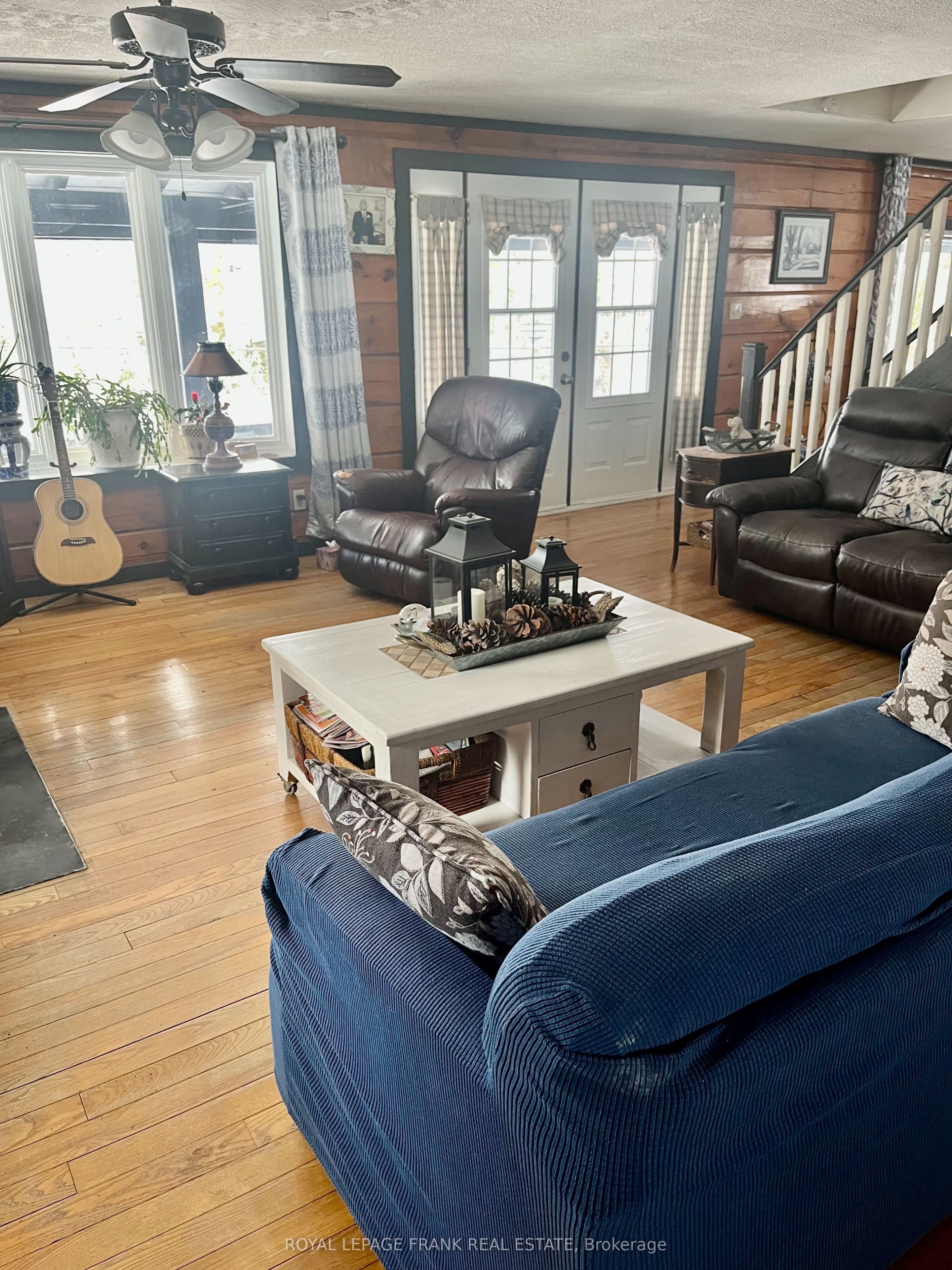 Listing 8306 Image
