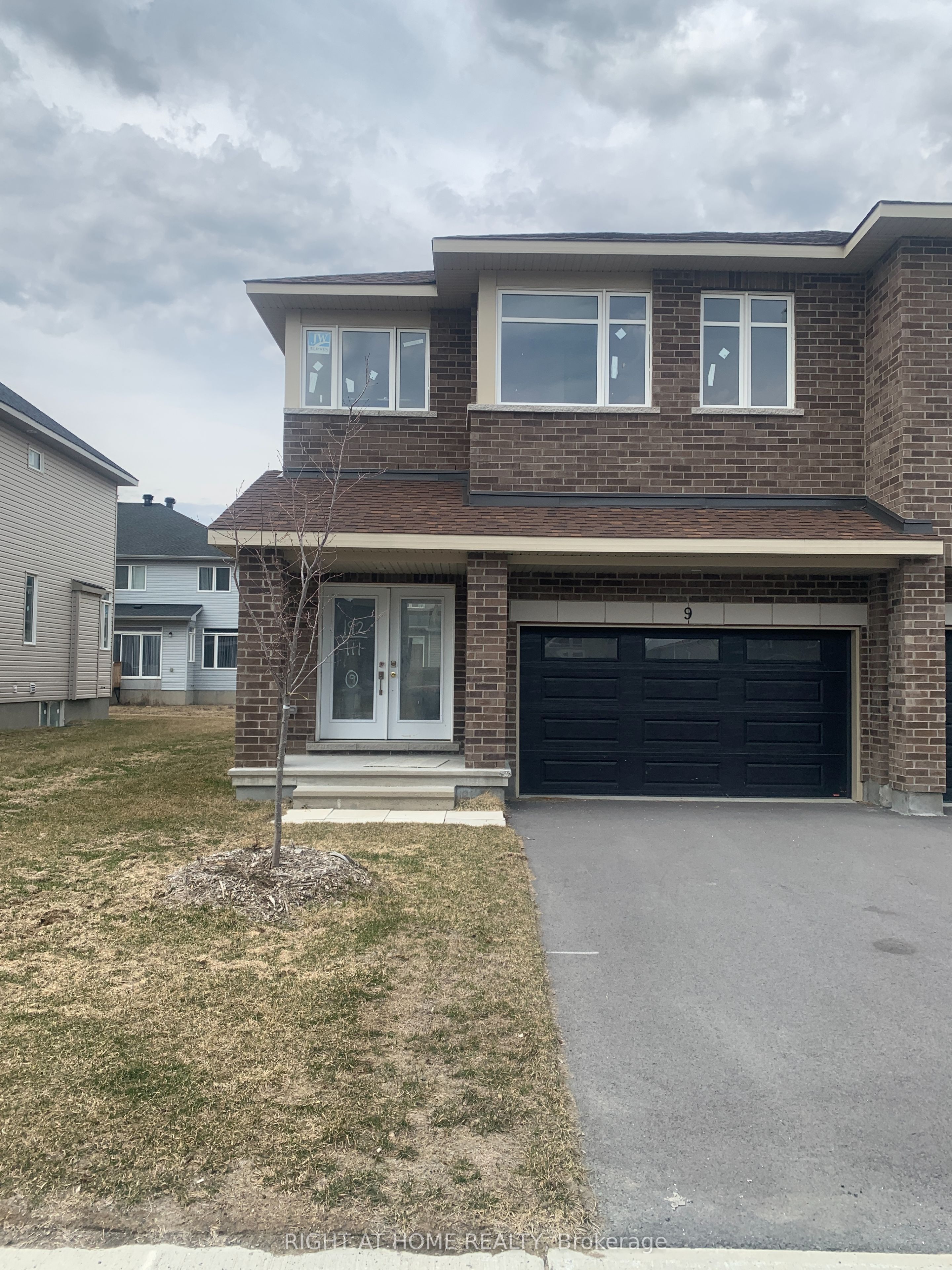 Listing 4592 Image