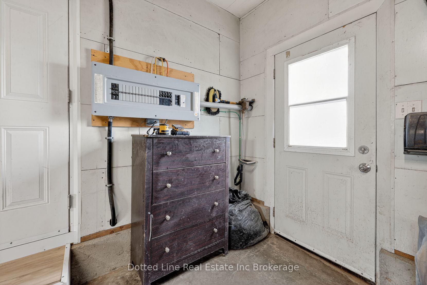 Listing 10610 Image