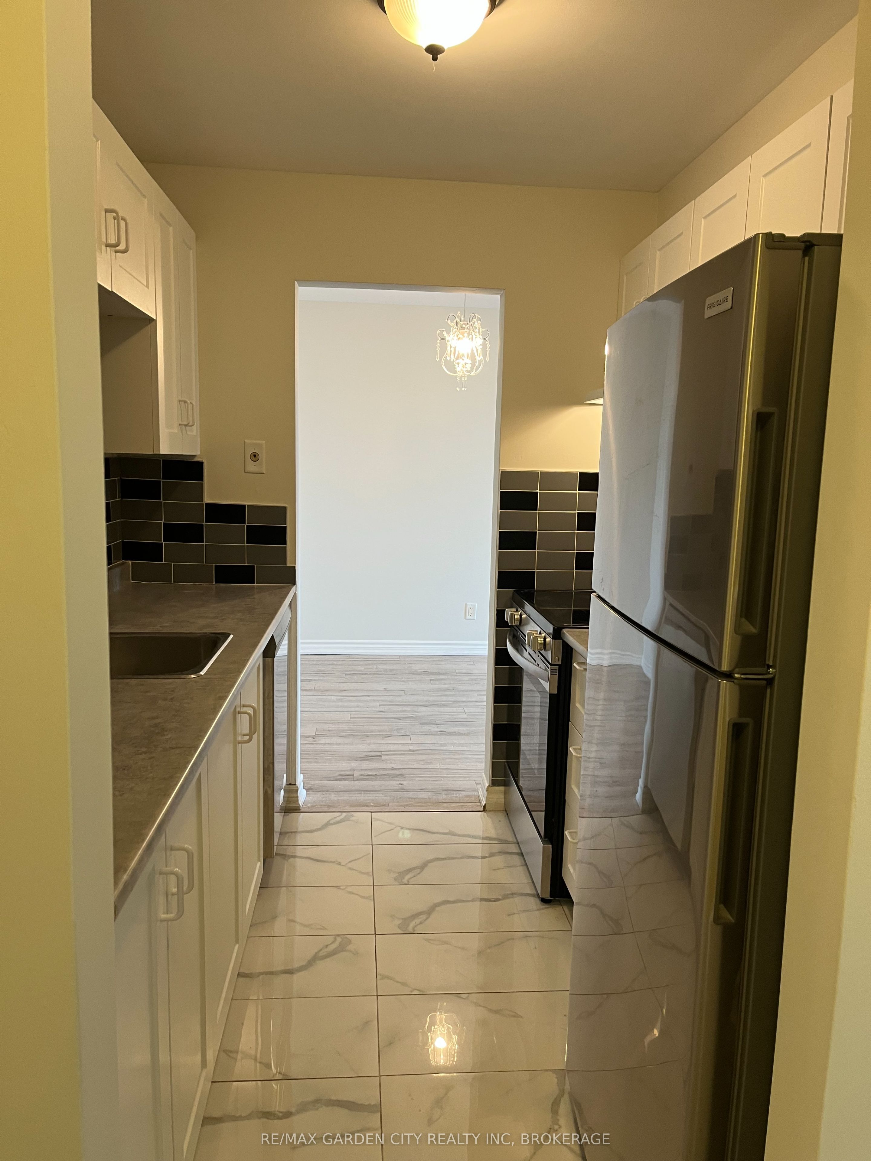 Listing 5801 Image