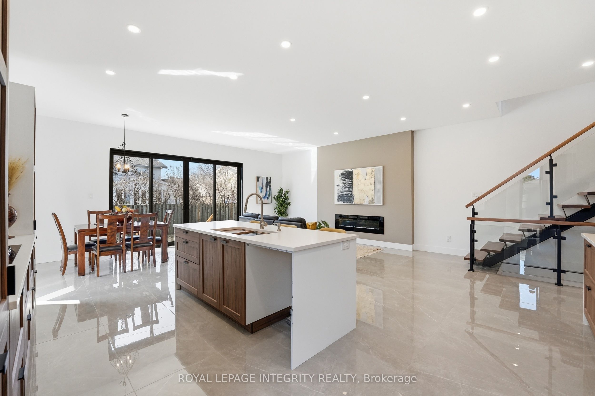 Listing 10113 Image