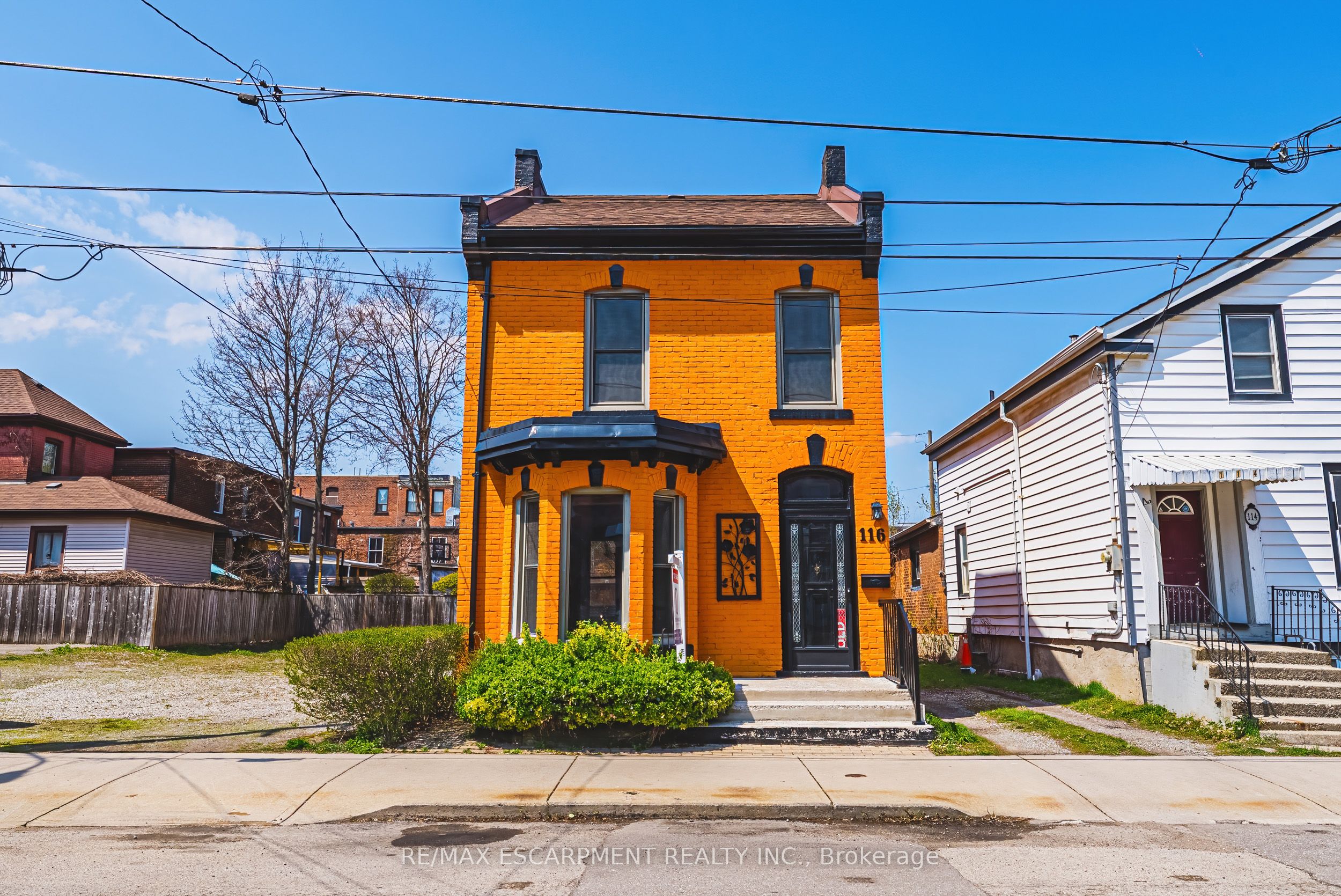 Listing 8102 Image