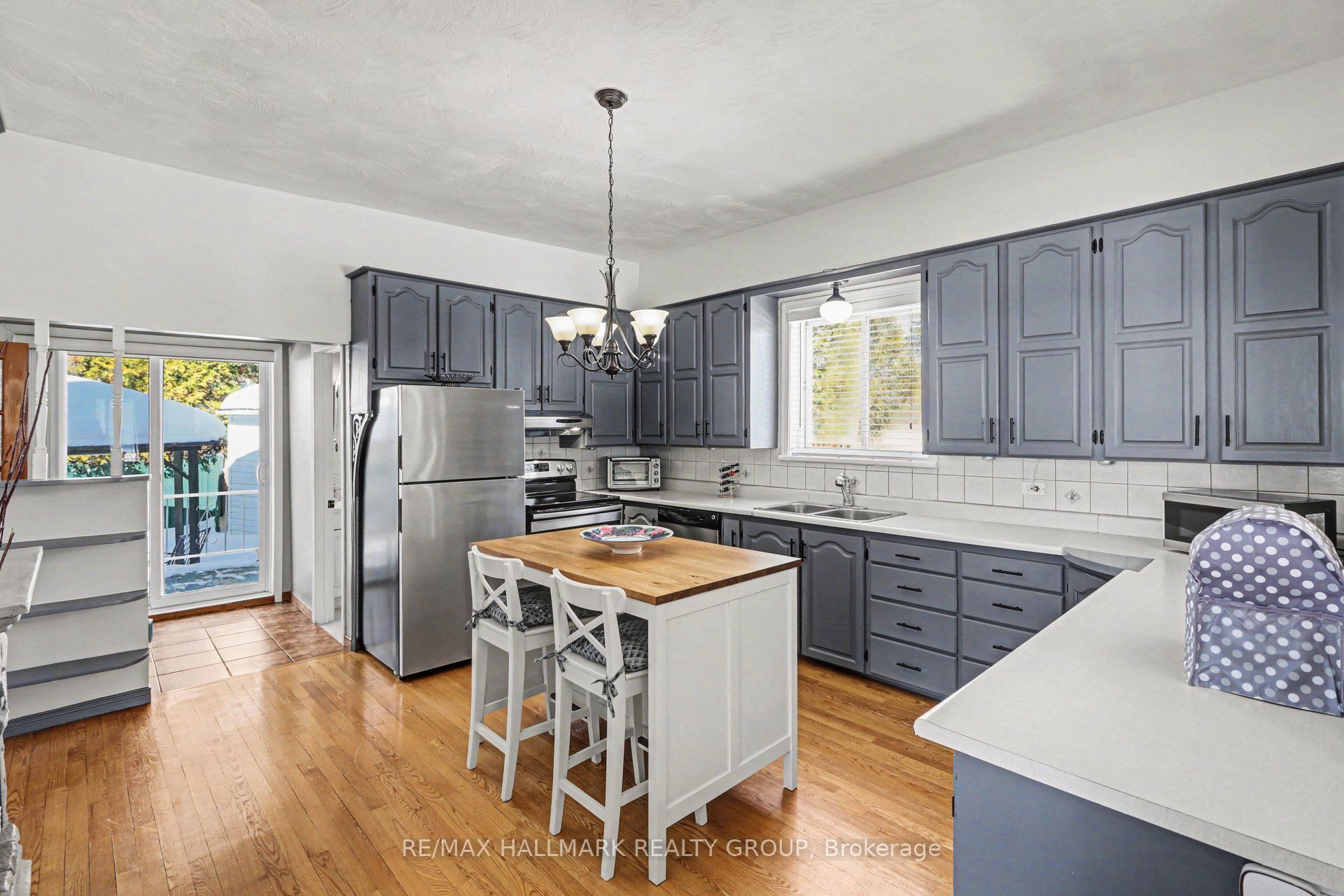 Listing 13136 Image