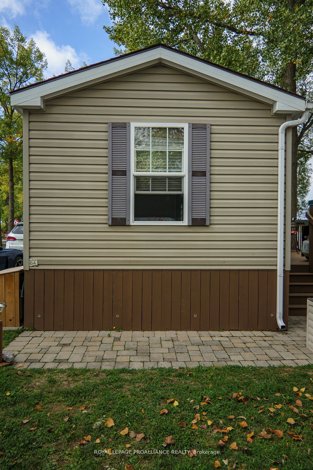 Listing 886 Image