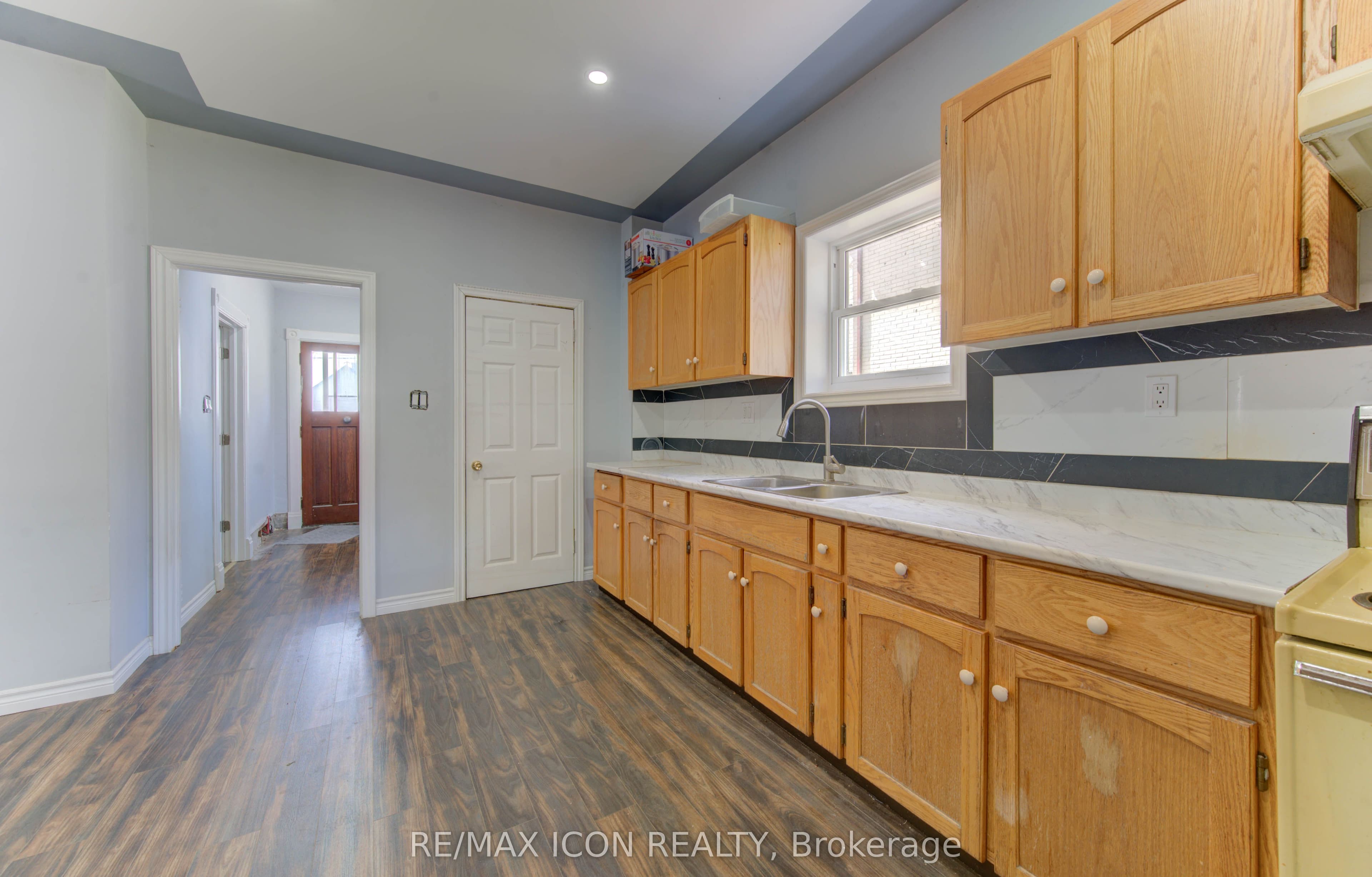 Listing 18529 Image