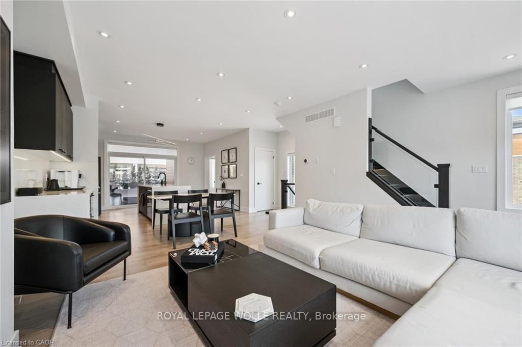 Listing 12524 Image