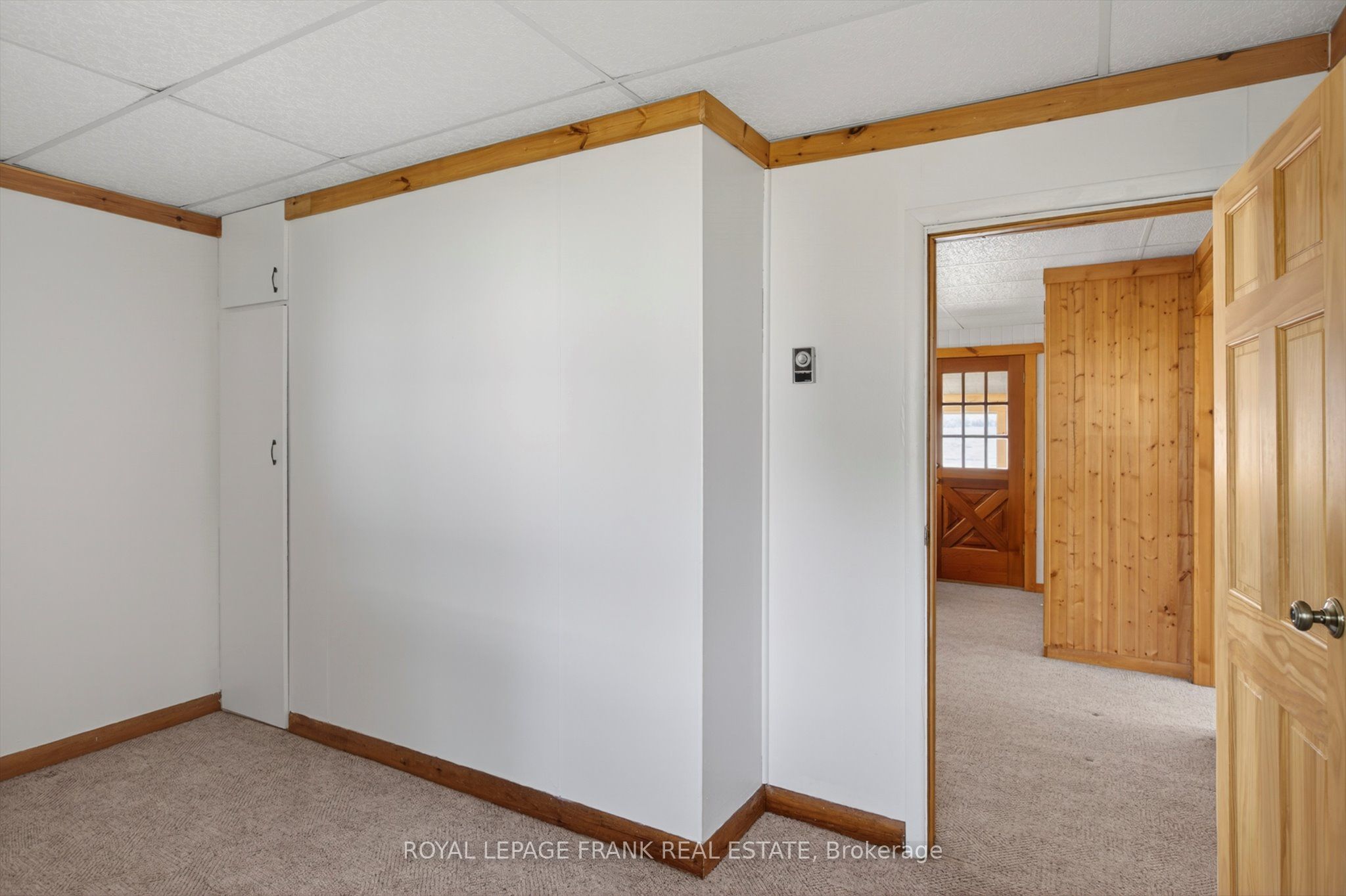 Listing 7004 Image