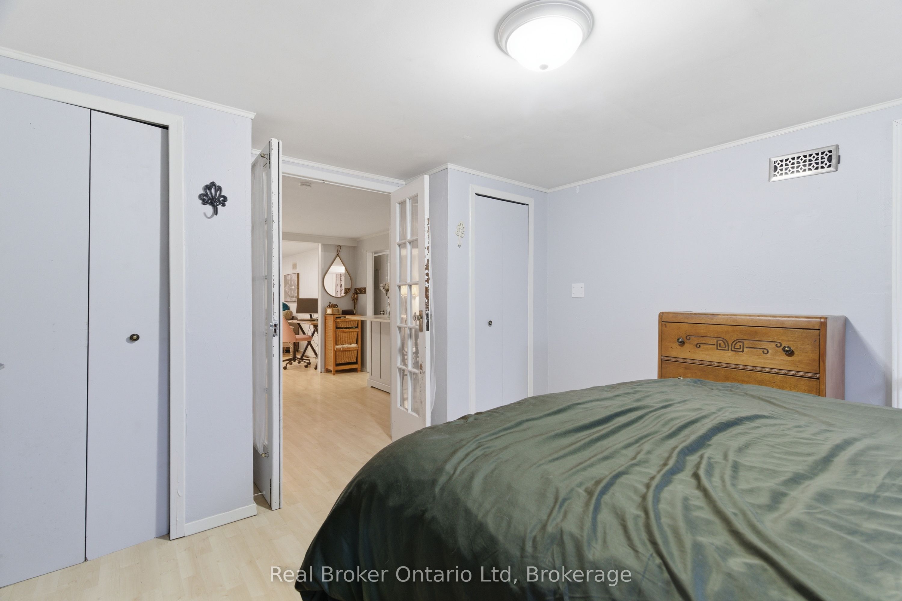 Listing 13911 Image