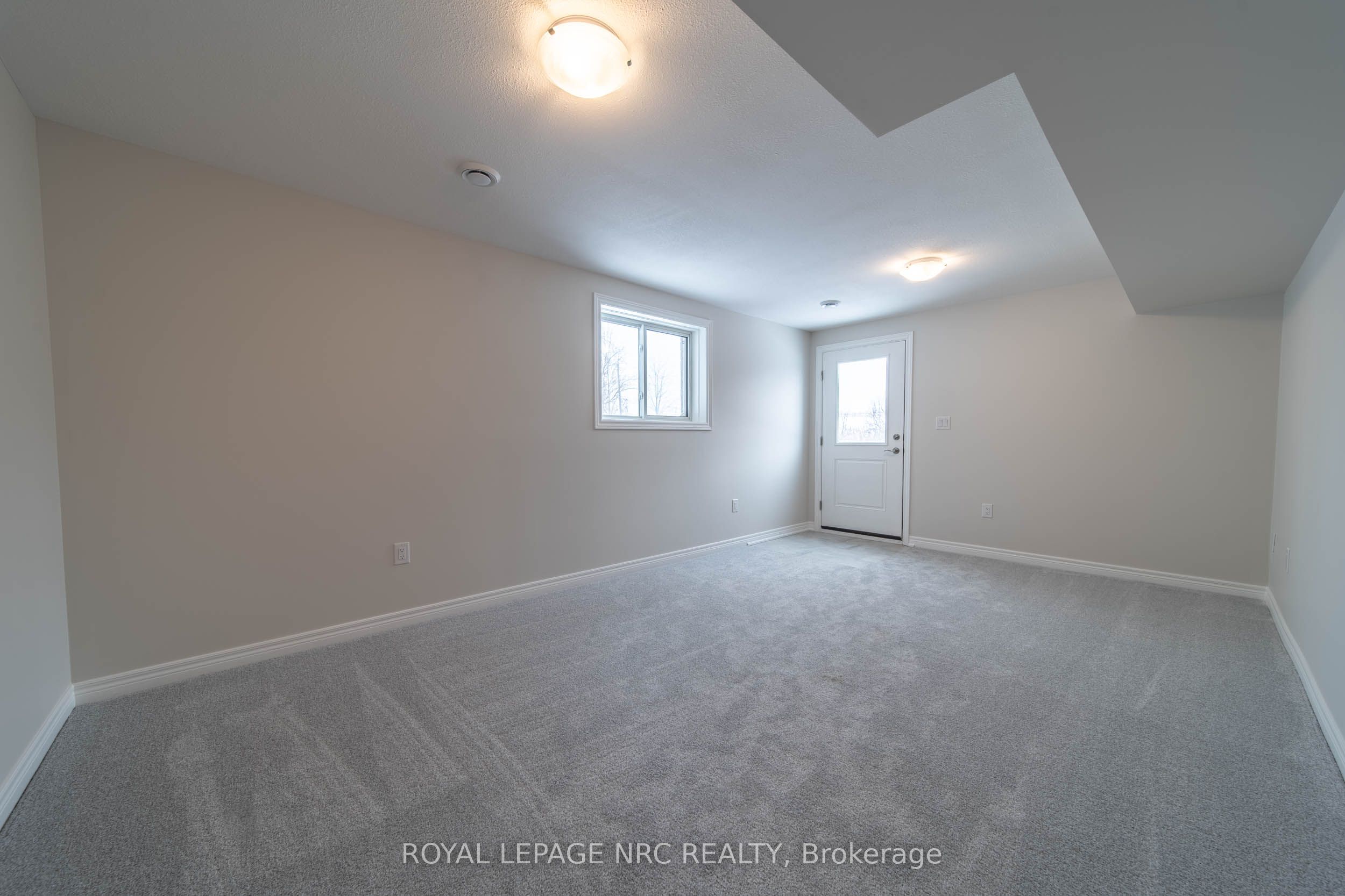 Listing 24002 Image