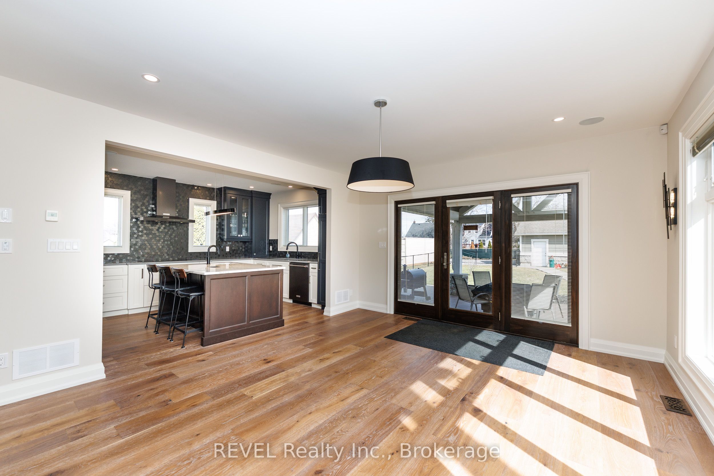 Listing 11135 Image