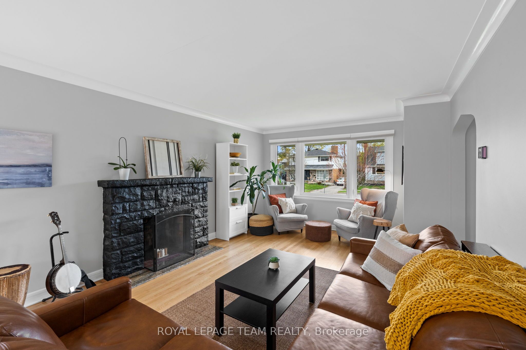 Listing 9348 Image