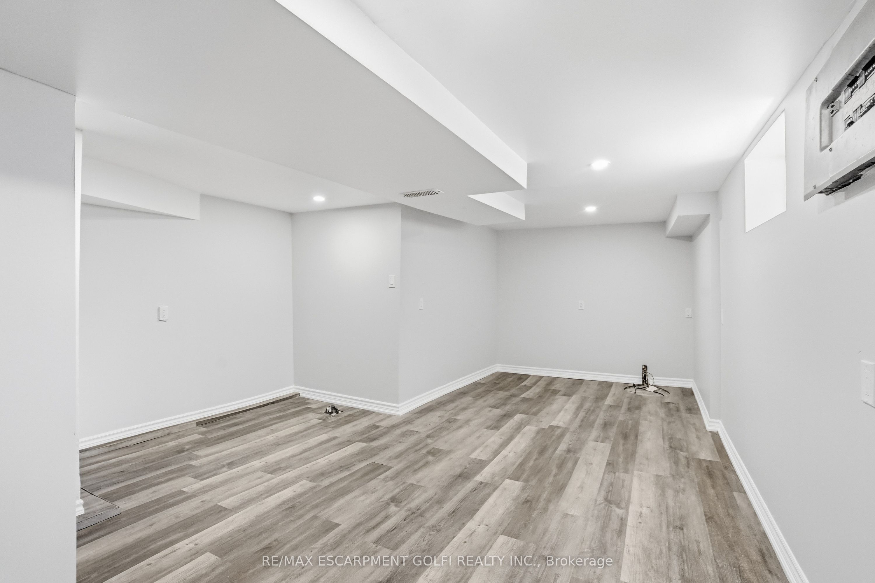 Listing 24154 Image