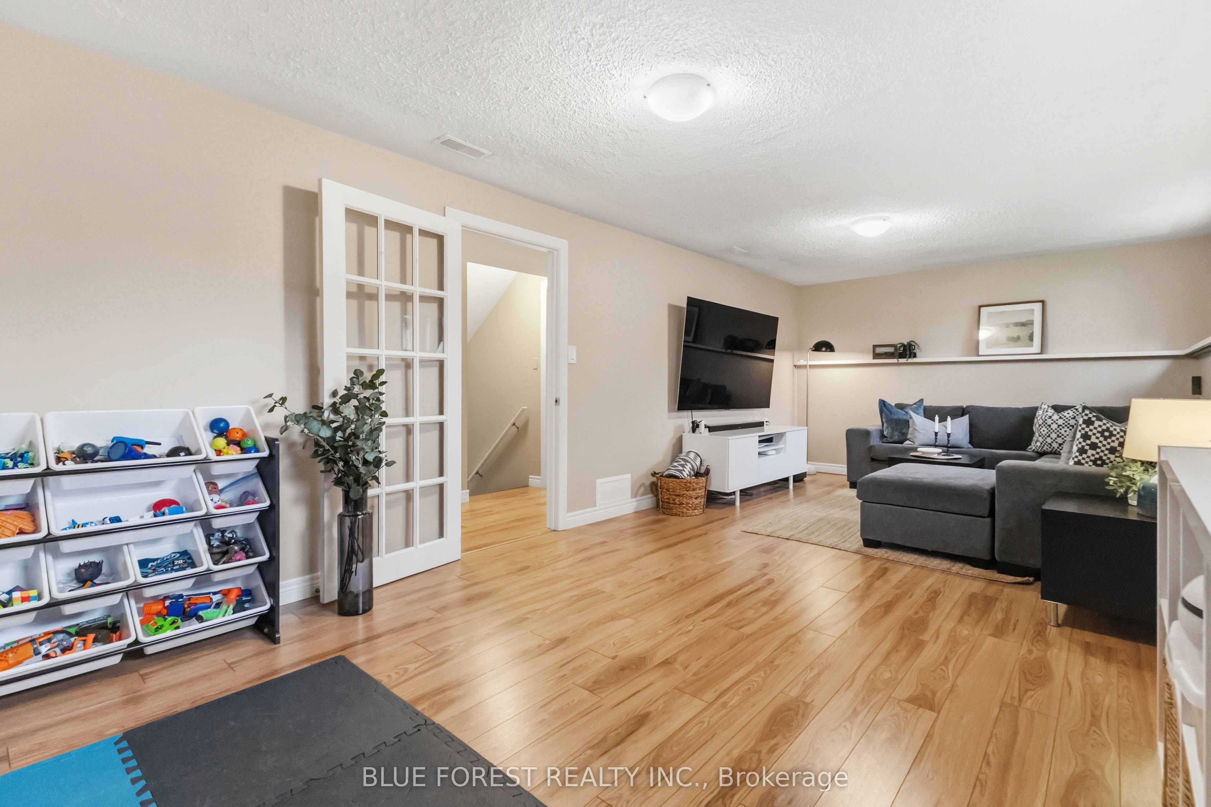 Listing 7144 Image