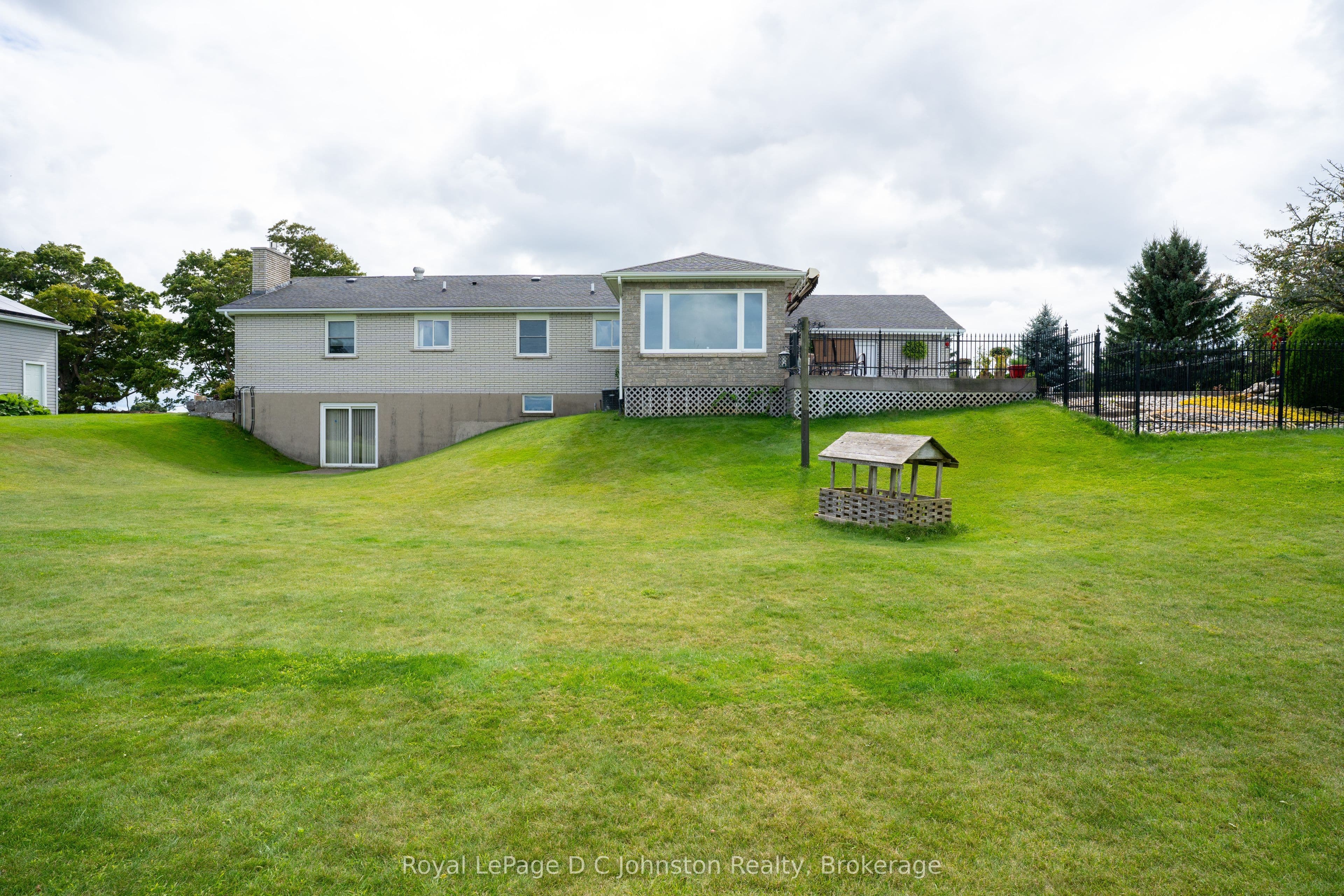 Listing 239 Image
