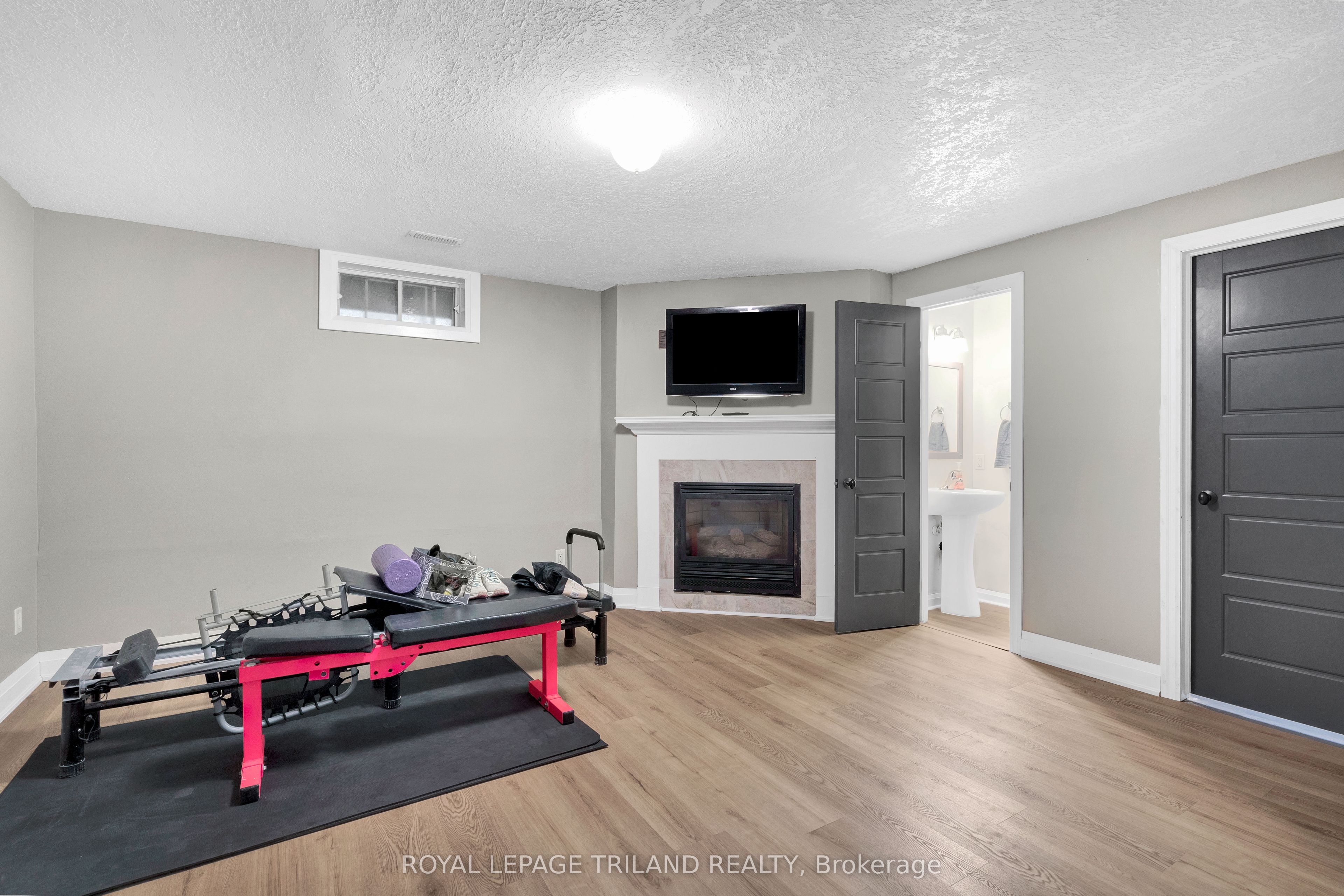 Listing 13760 Image