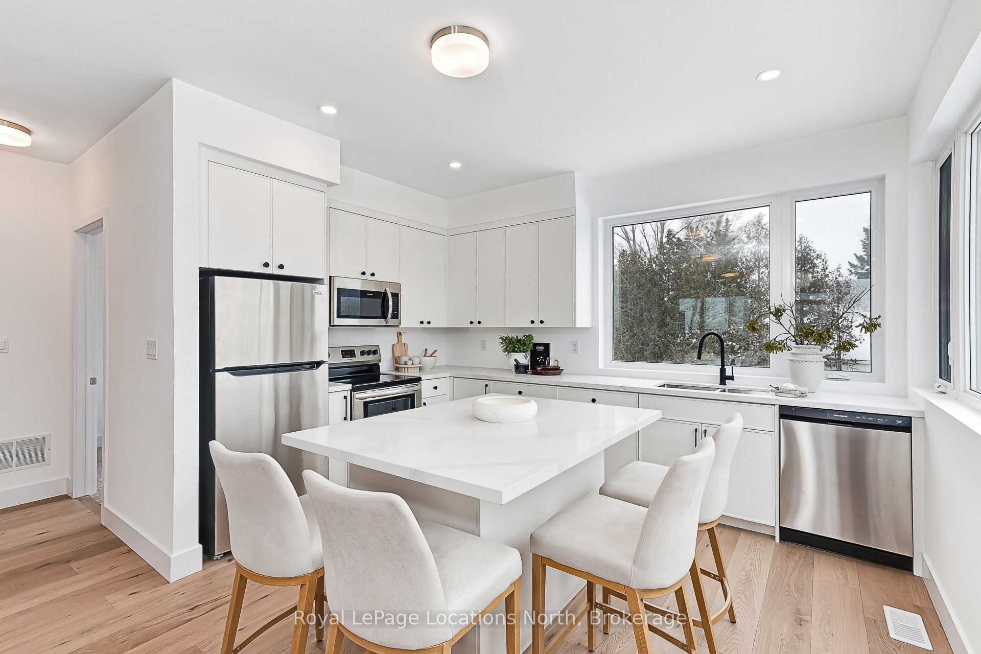 Listing 11542 Image