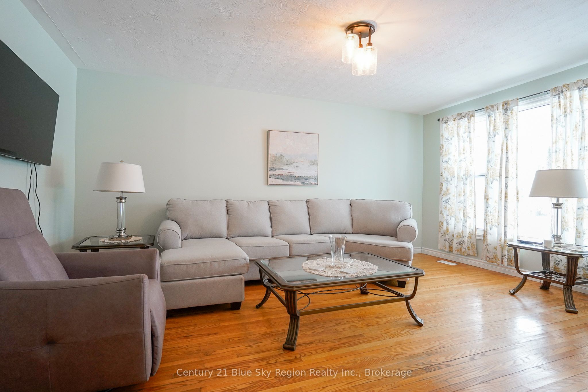 Listing 8309 Image