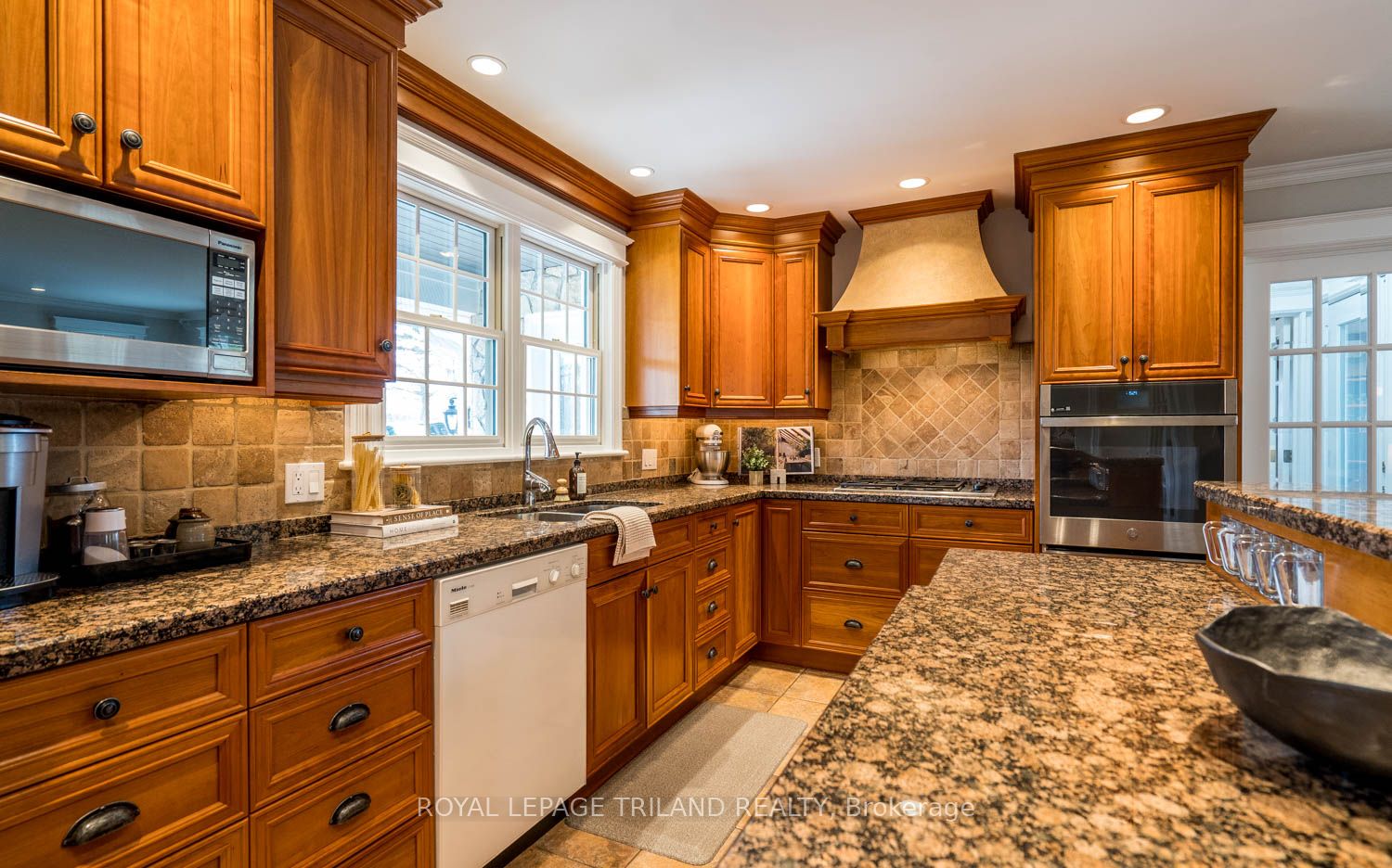 Listing 8754 Image