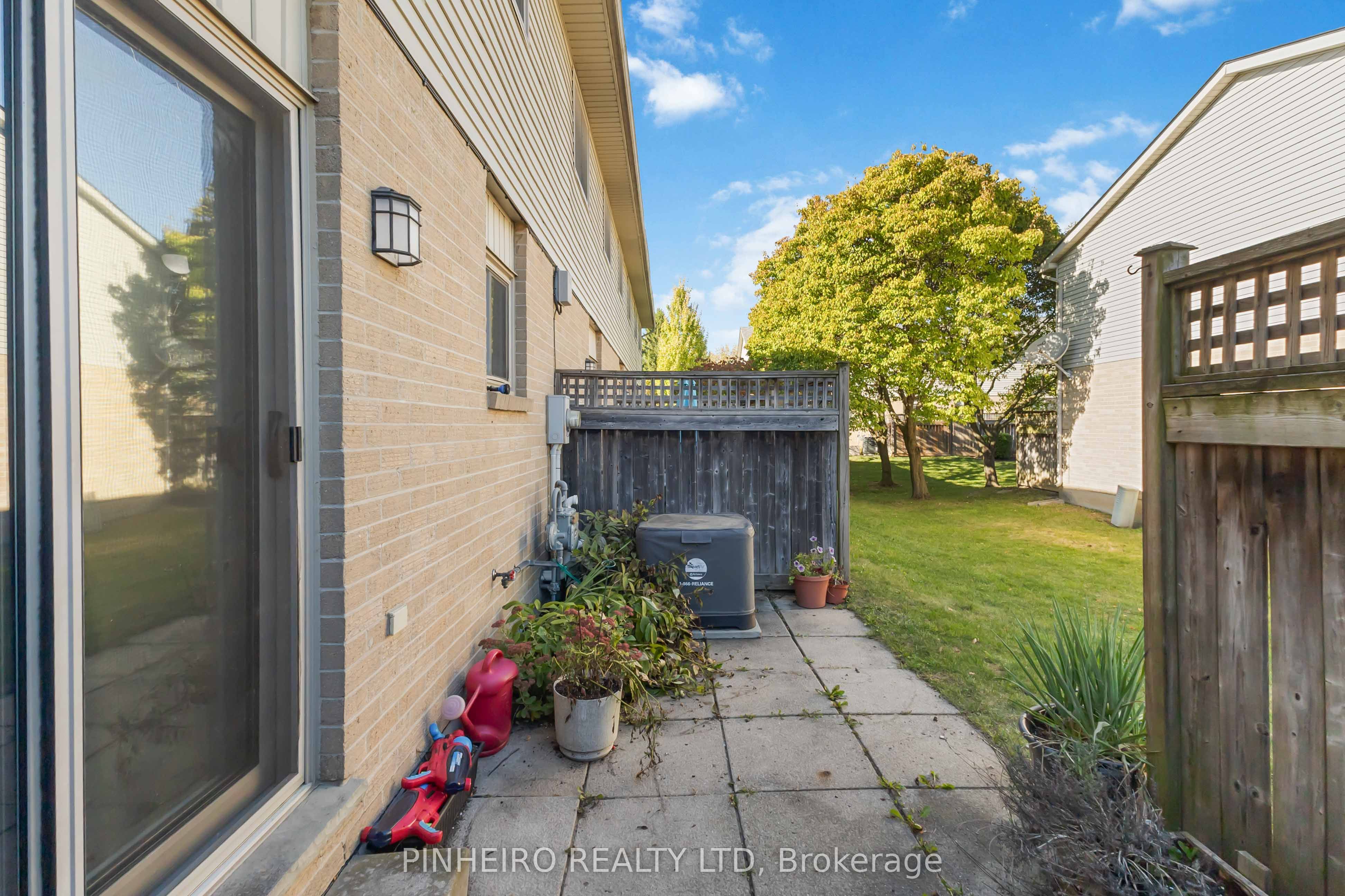 Listing 8819 Image