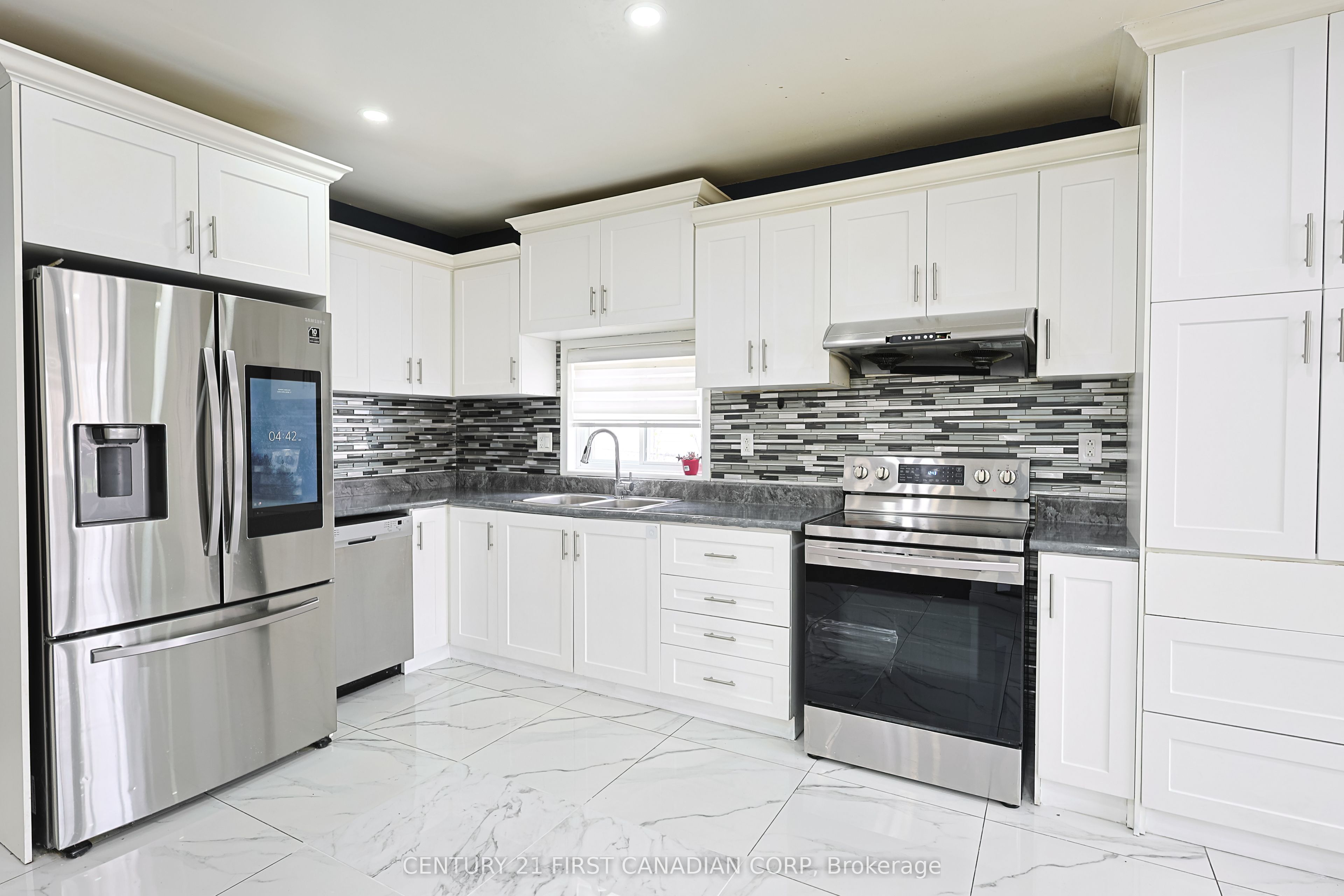 Listing 9820 Image