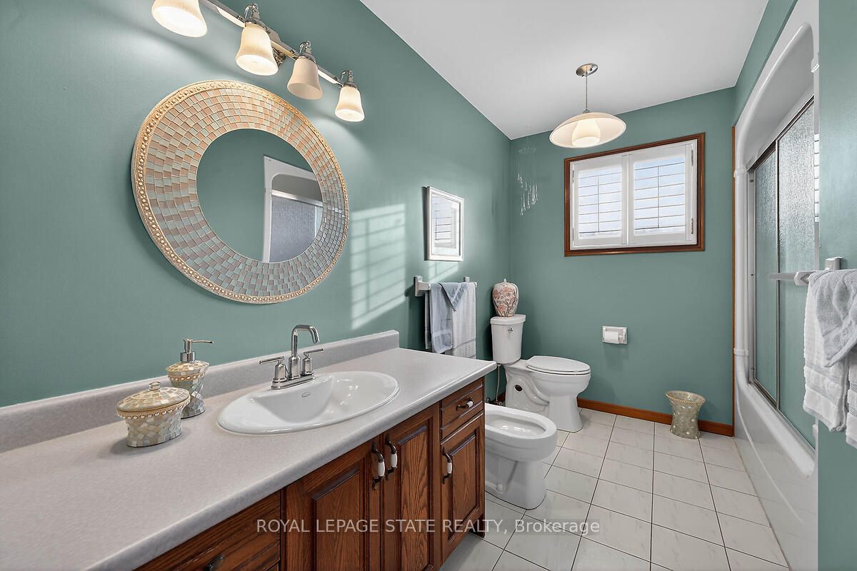 Listing 9302 Image