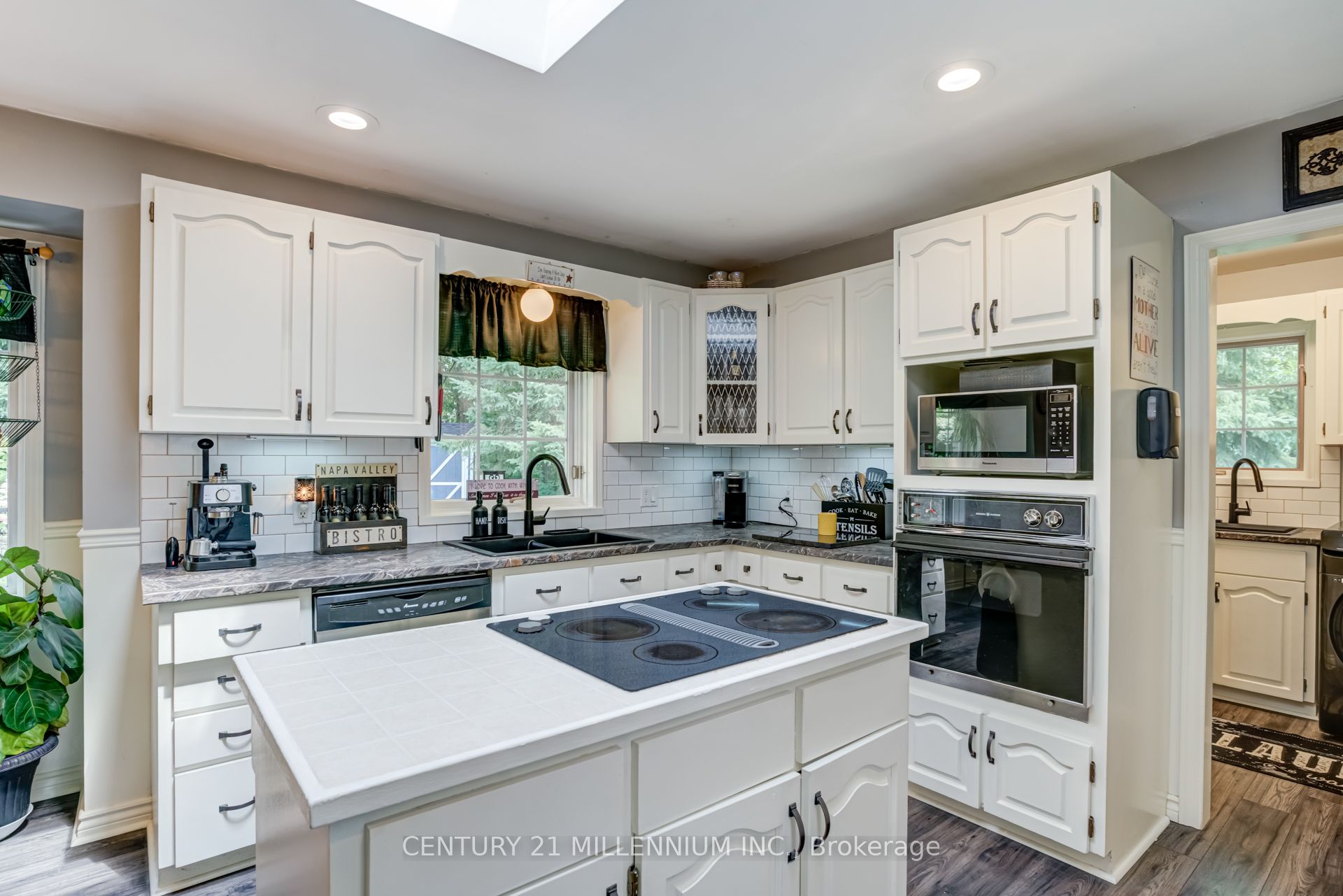 Listing 9352 Image