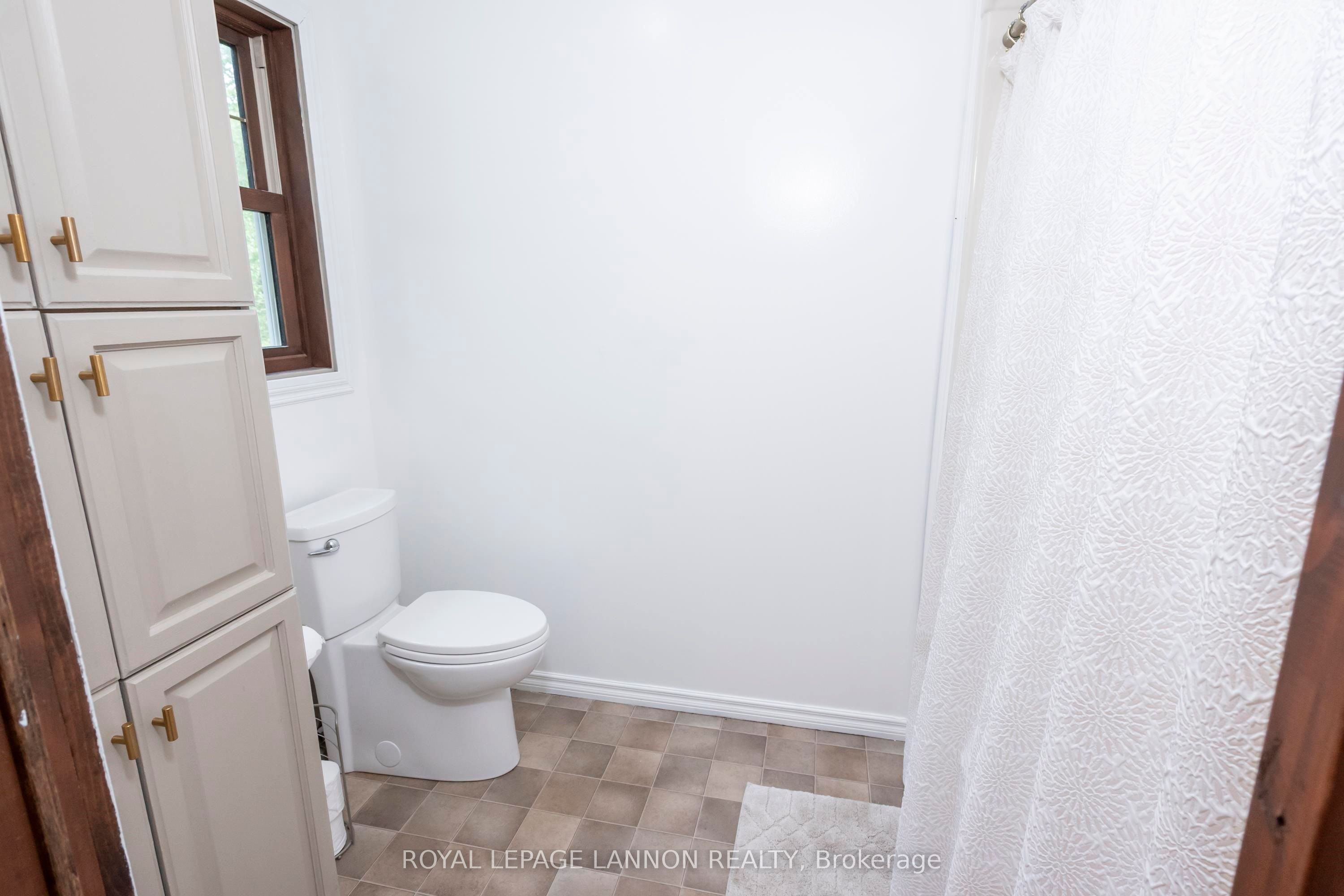 Listing 122211 Image