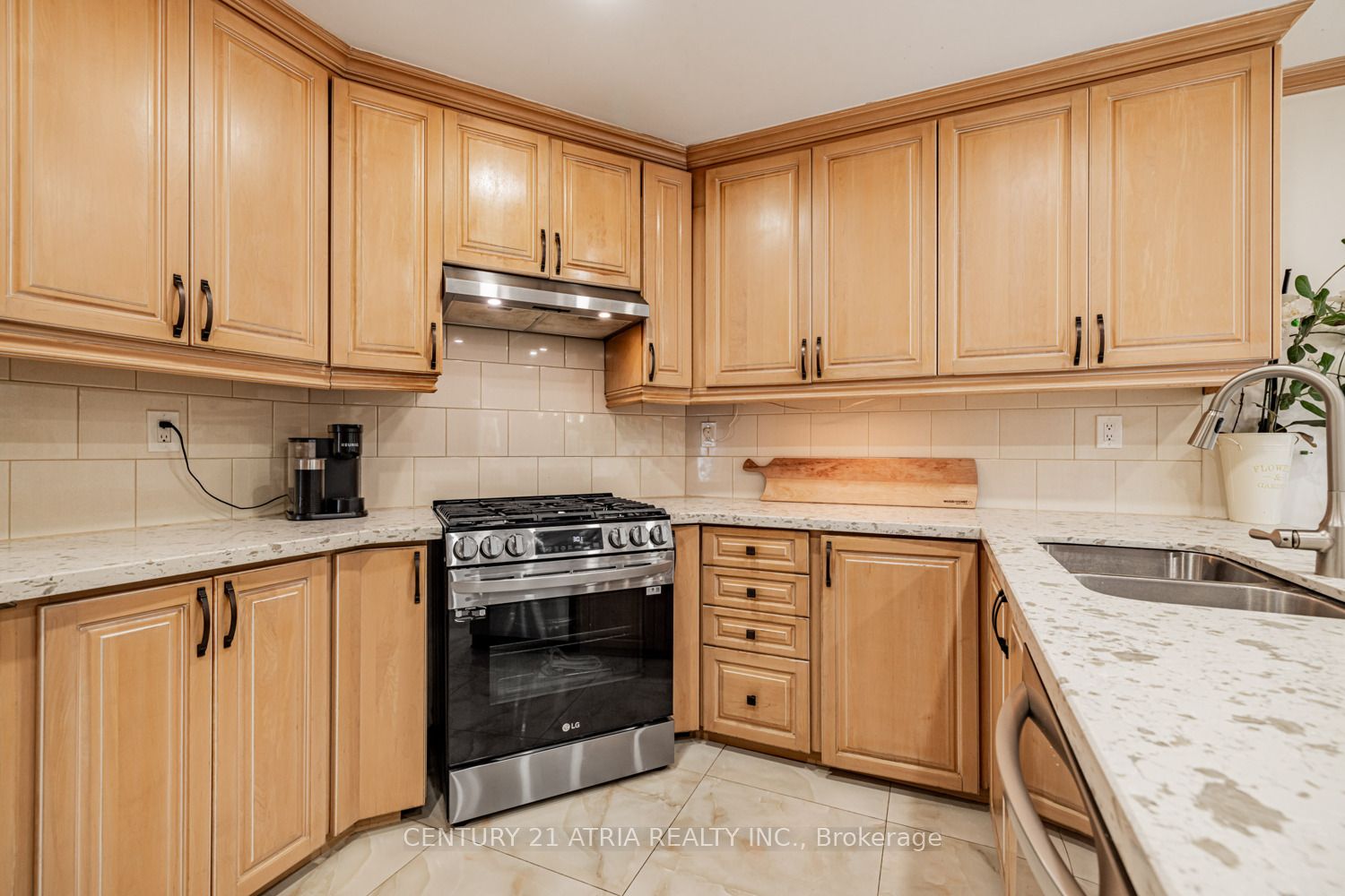 Listing 48123 Image