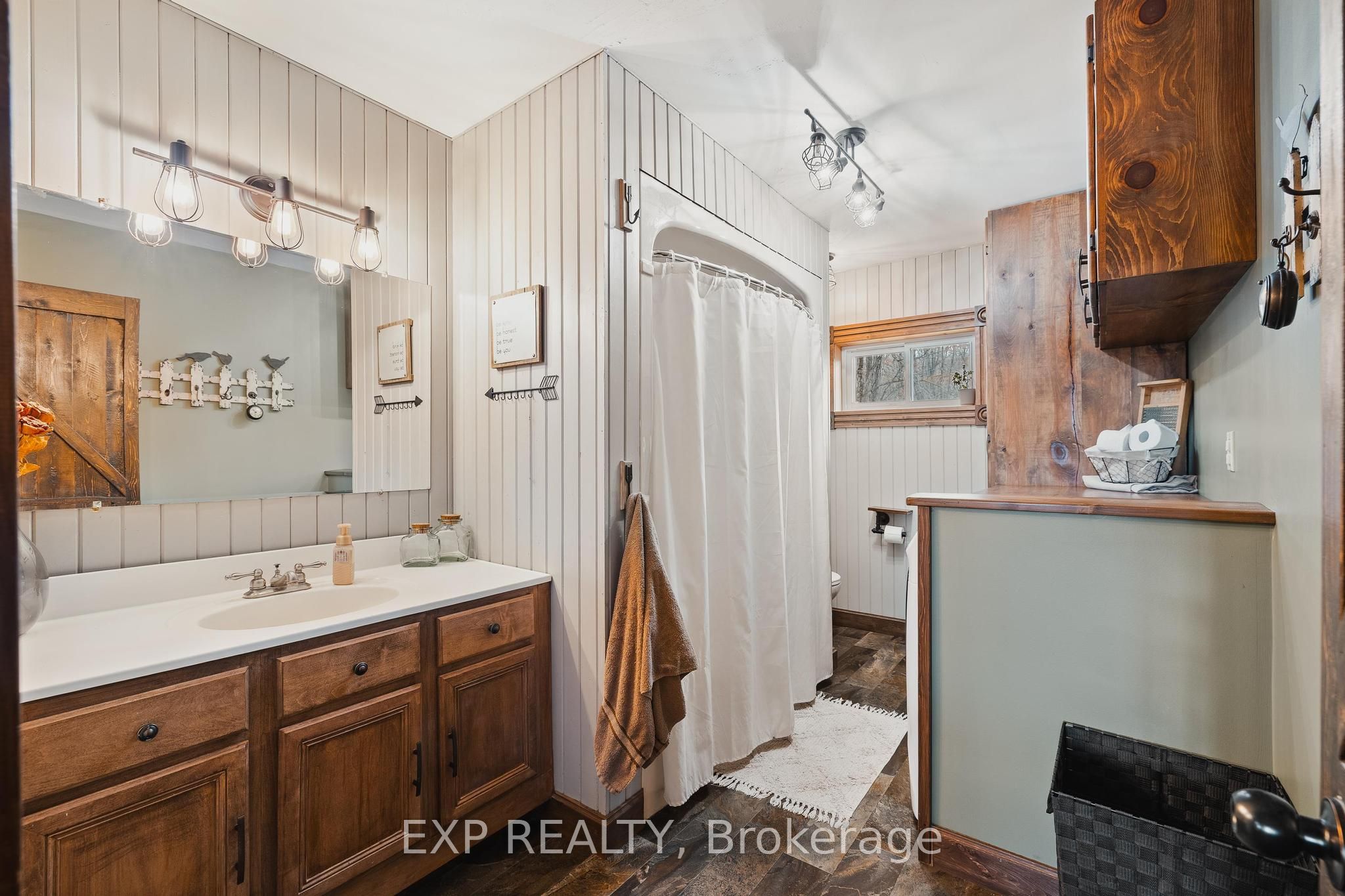 Listing 48004 Image