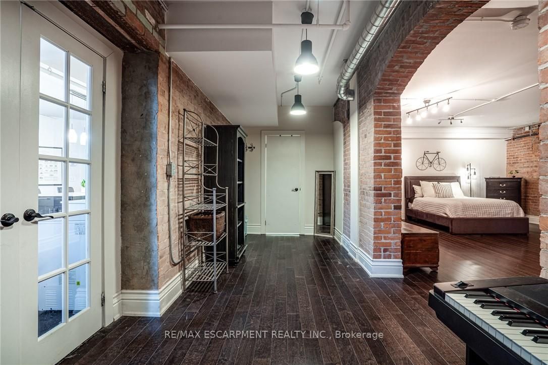 Listing 54129 Image