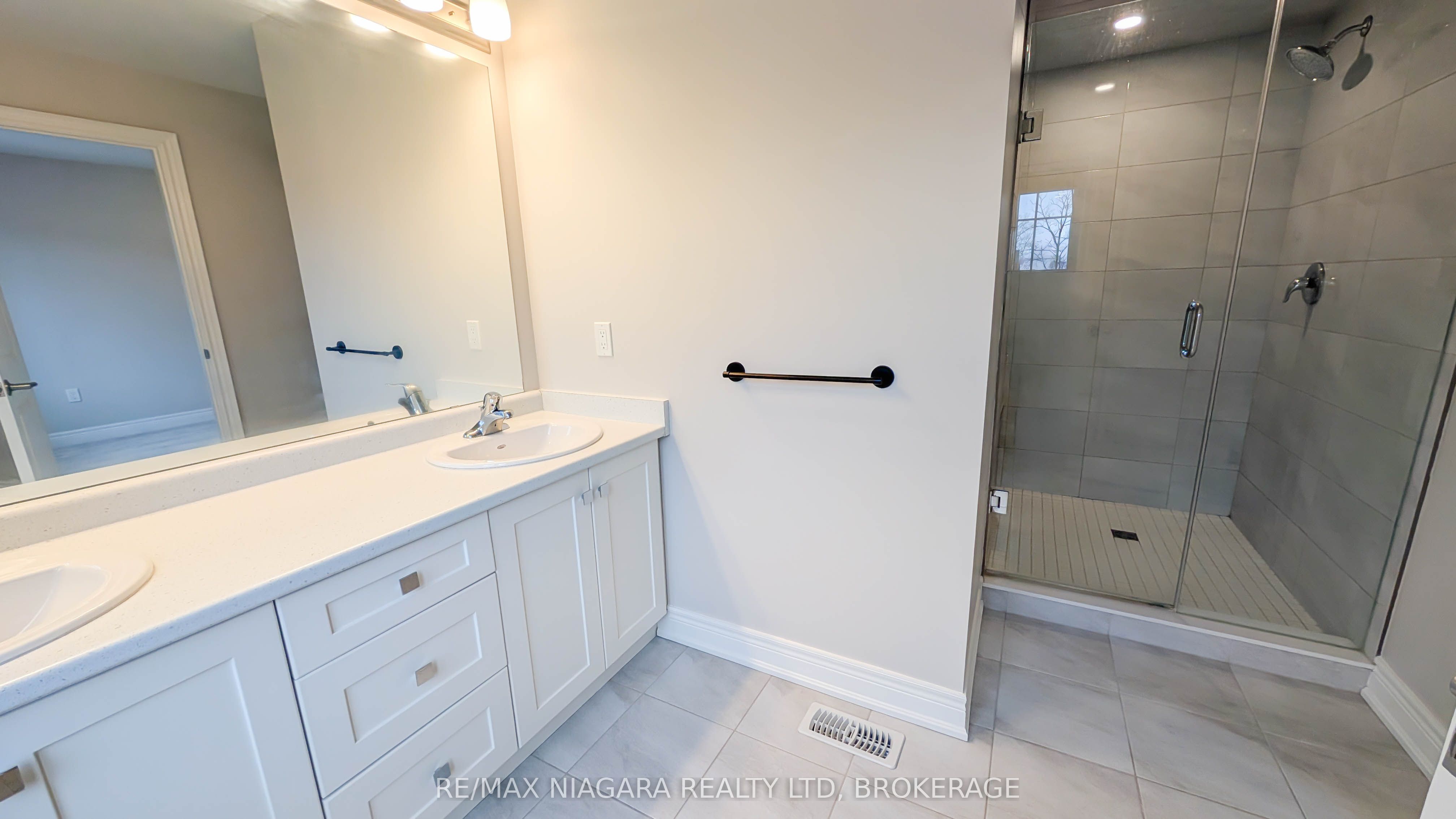 Listing 44420 Image