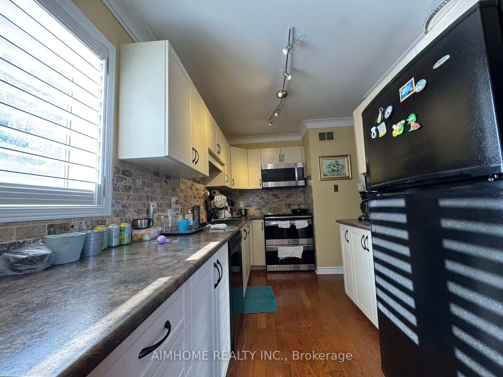 Listing 240900 Image
