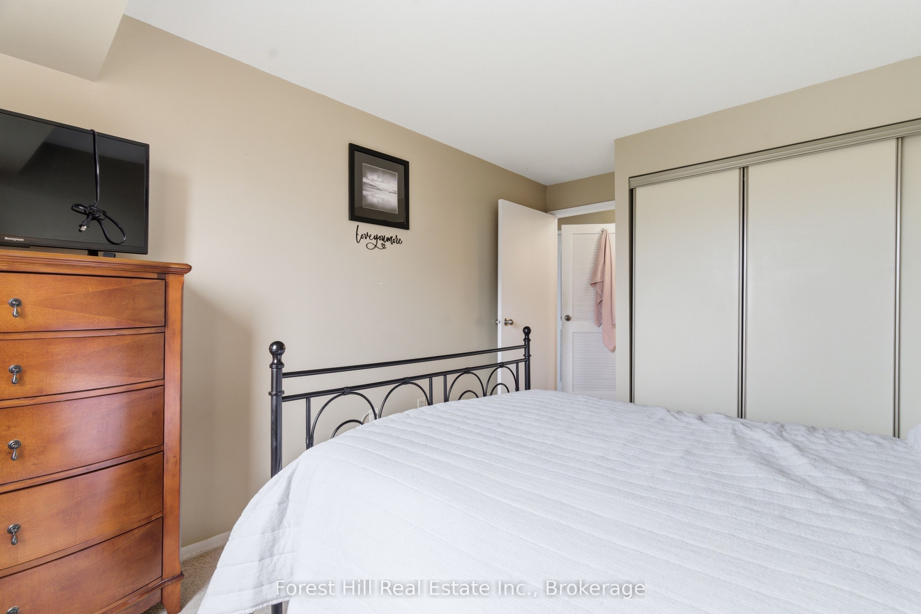 Listing 48003 Image