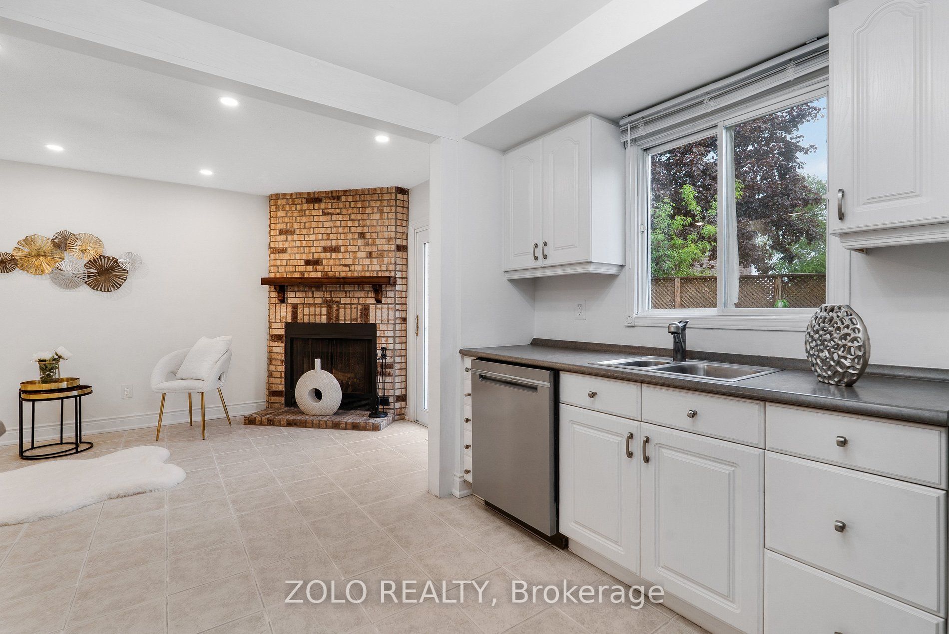 Listing 165001 Image