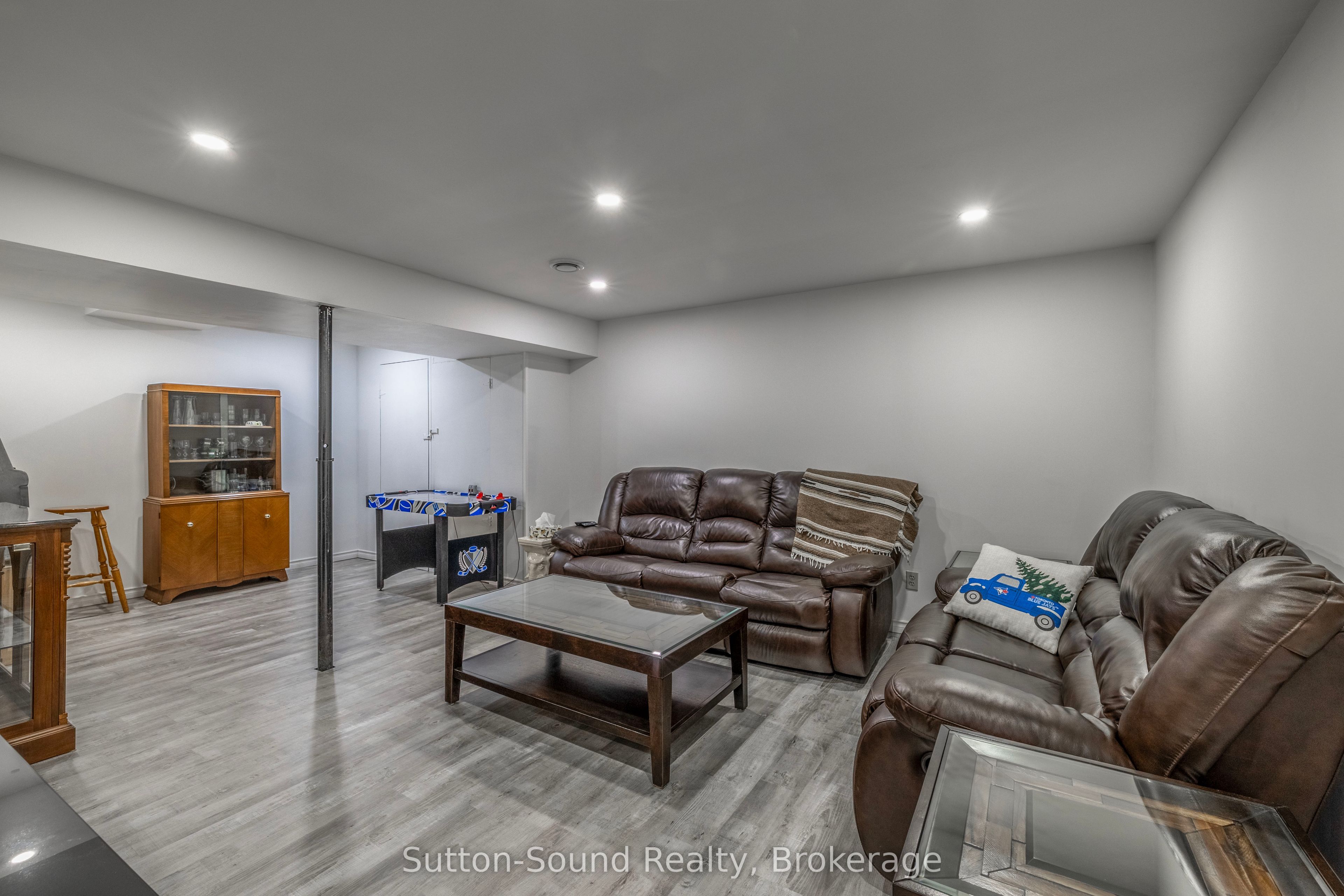 Listing 90743 Image