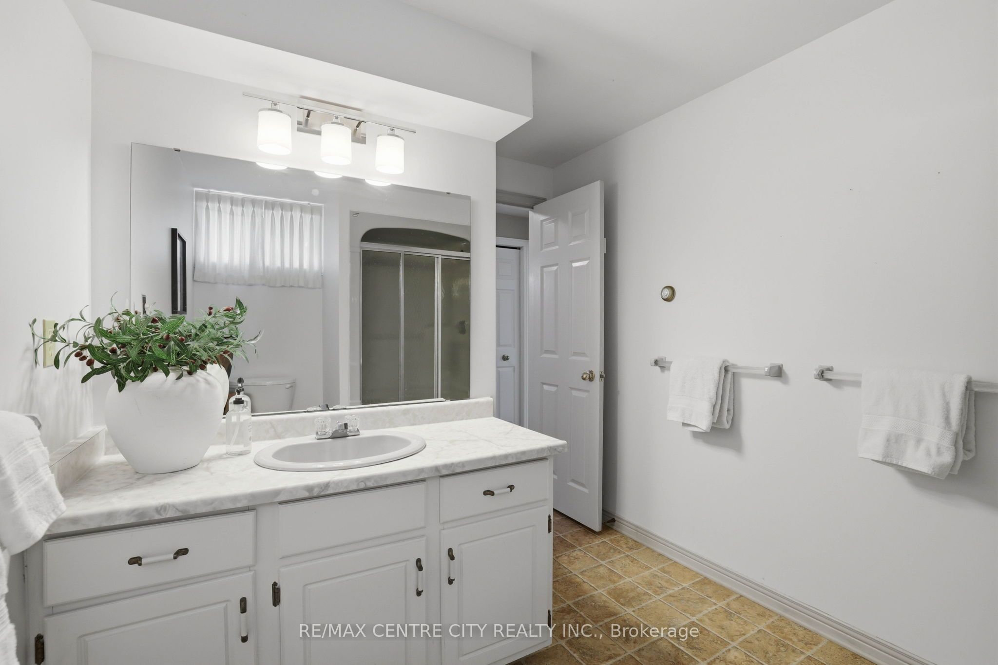 Listing 90868 Image